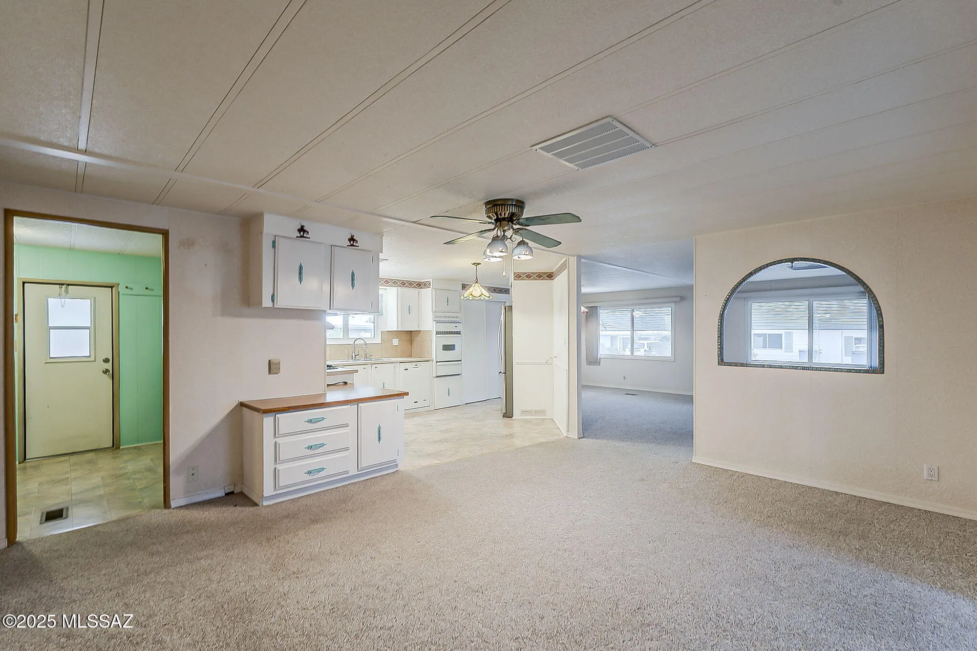 Property Slideshow image 10 of 39 | 100 w pinon dr, Green Valley, AZ, 85614