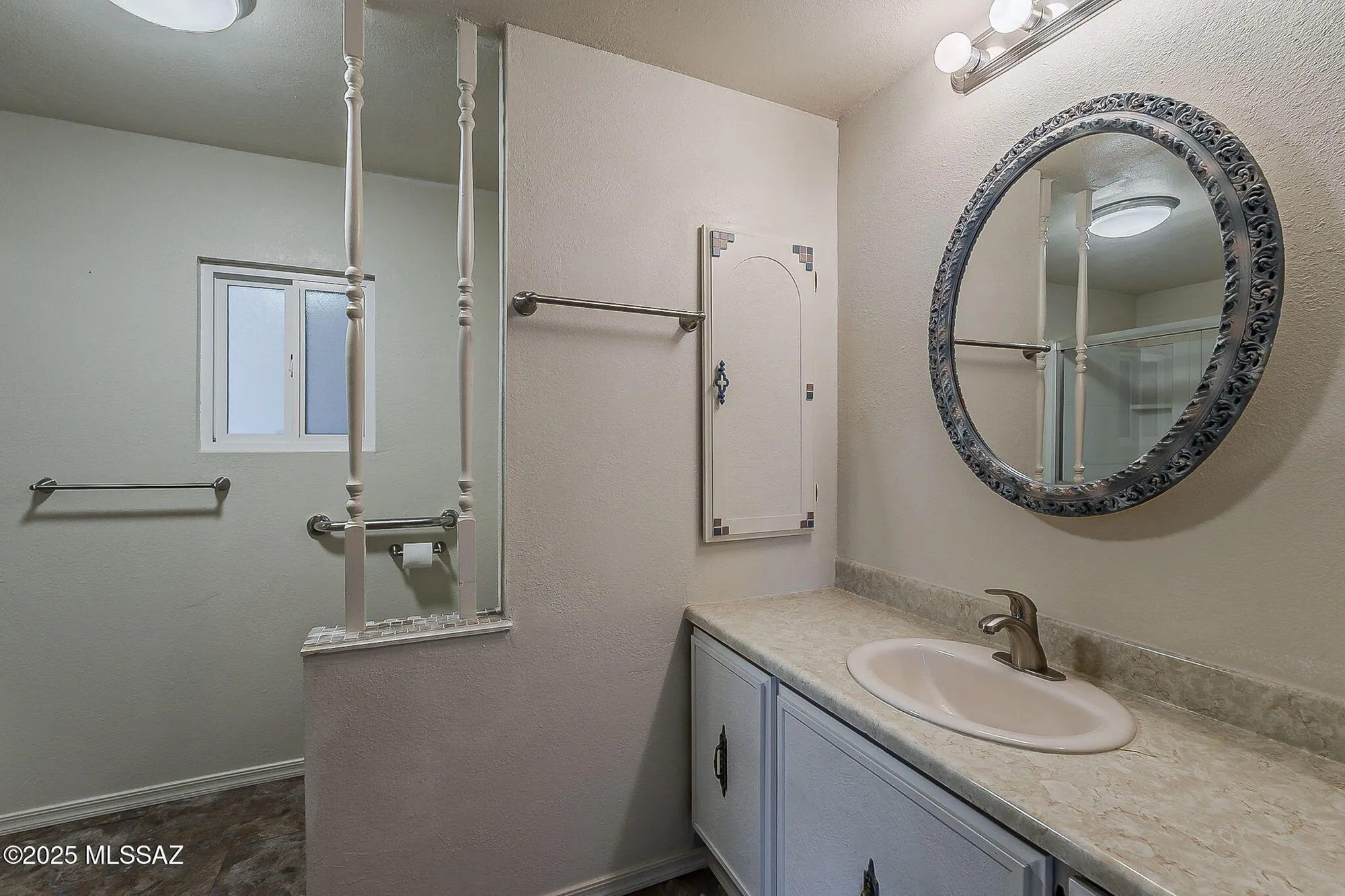 Property Slideshow image 17 of 39 | 100 w pinon dr, Green Valley, AZ, 85614