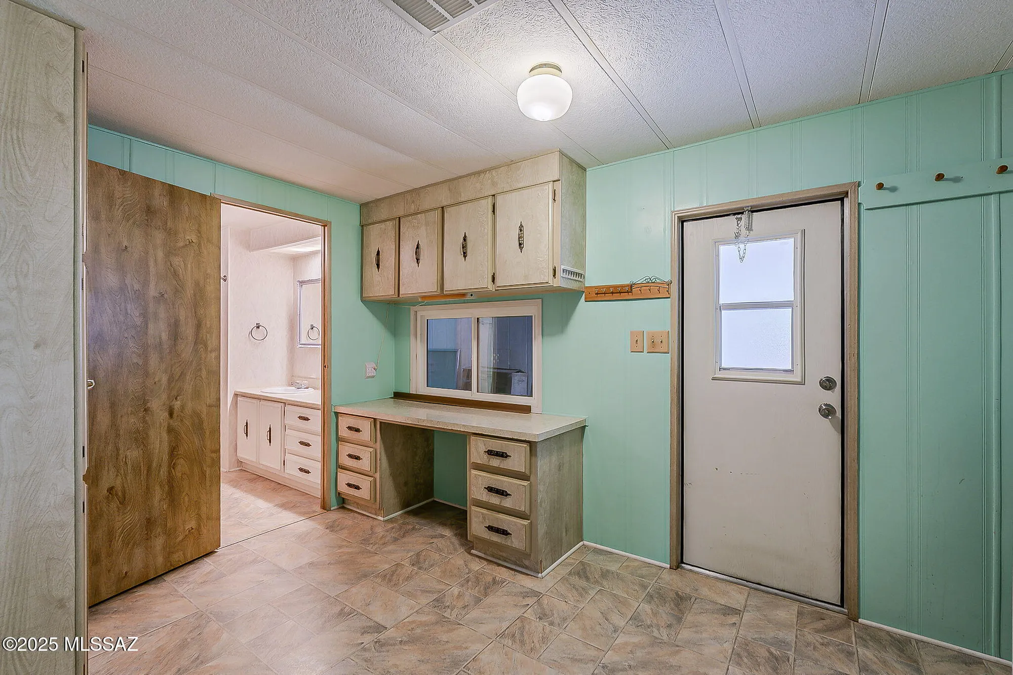 Property Slideshow image 21 of 39 | 100 w pinon dr, Green Valley, AZ, 85614