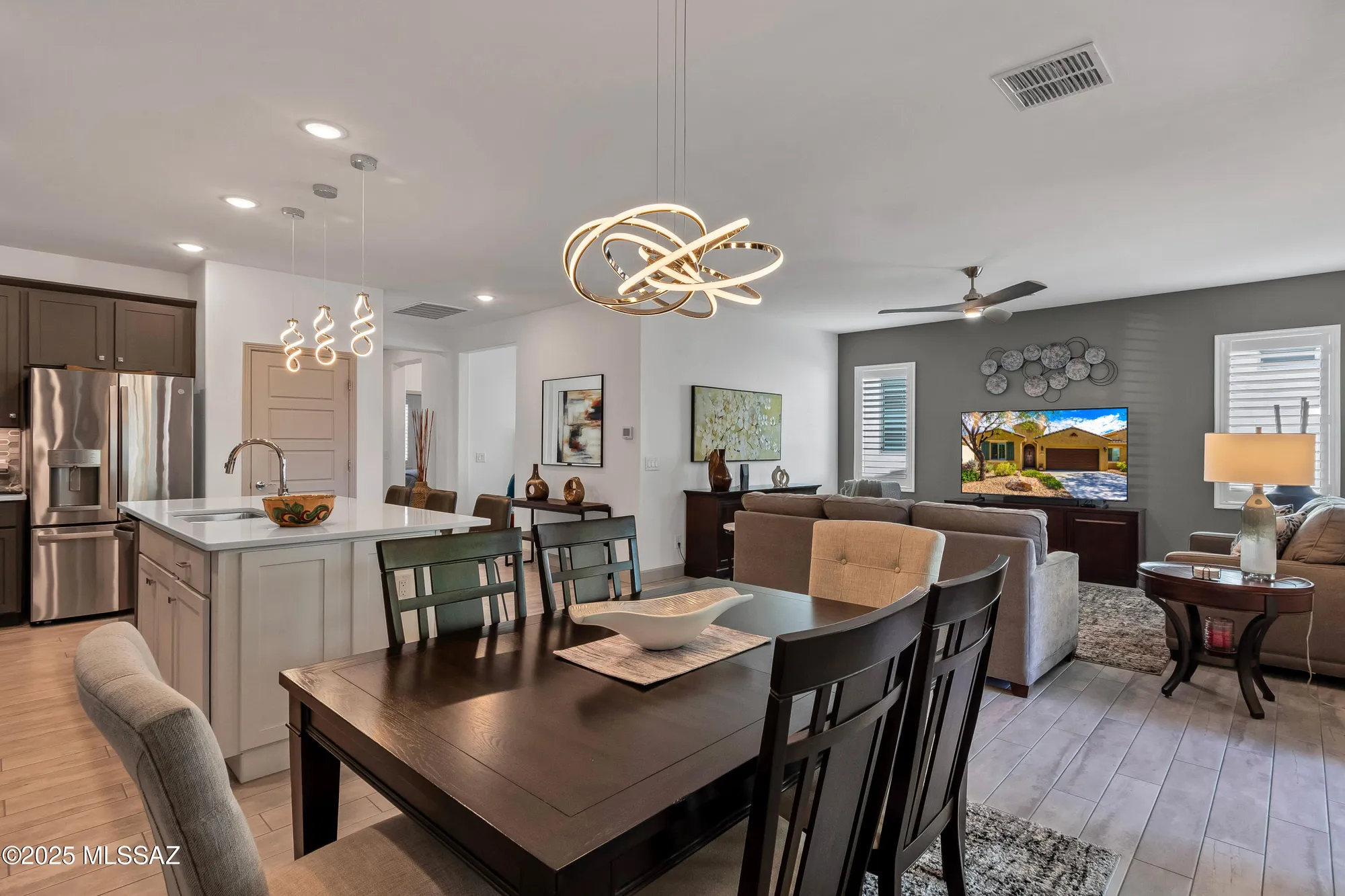 Property Slideshow image 13 of 38 | 1618 e horned lark dr, Green Valley, AZ, 85614
