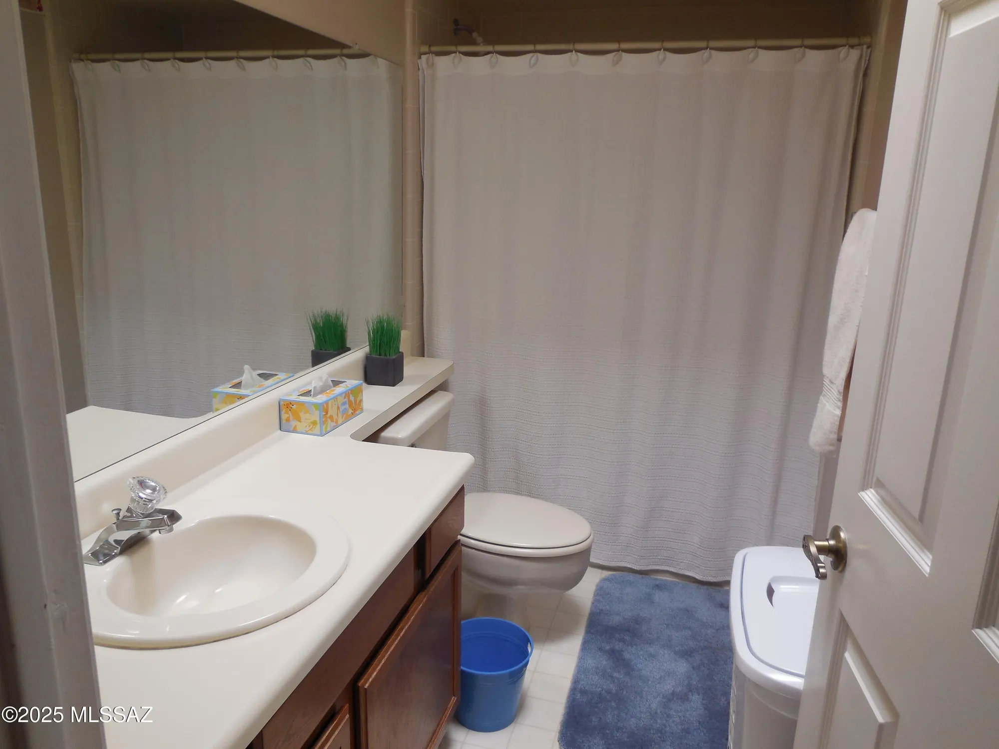 Property Slideshow image 10 of 25 | 1692 w dalehaven cir, Tucson, AZ, 85704