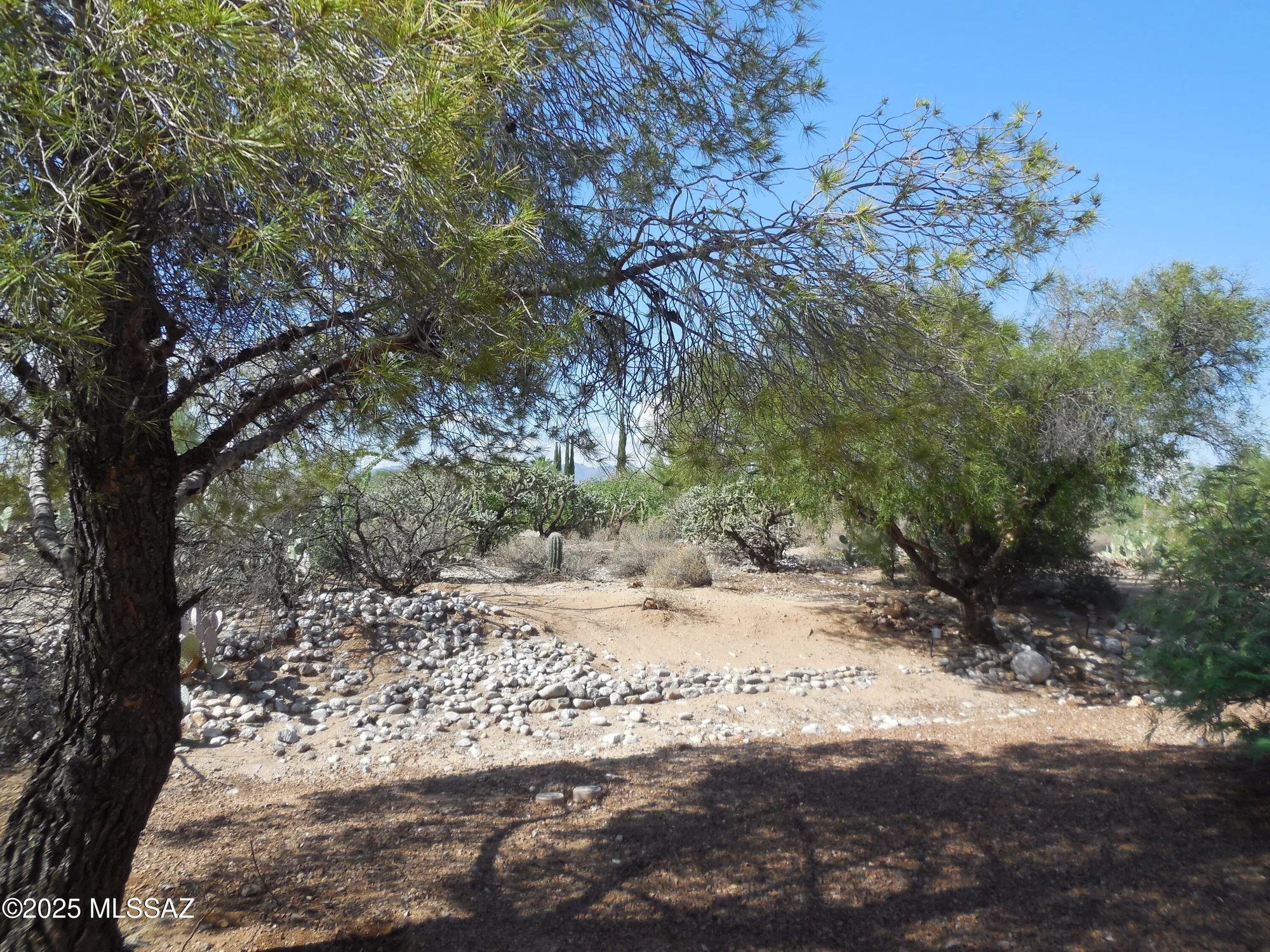 Property Slideshow image 20 of 25 | 1692 w dalehaven cir, Tucson, AZ, 85704