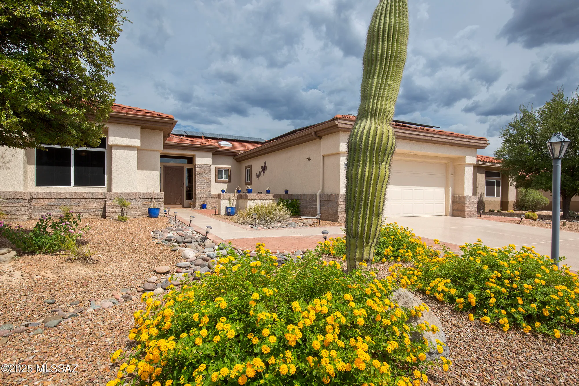 Property Slideshow image 4 of 50 | 14106 n buckingham dr, Oro Valley, AZ, 85755