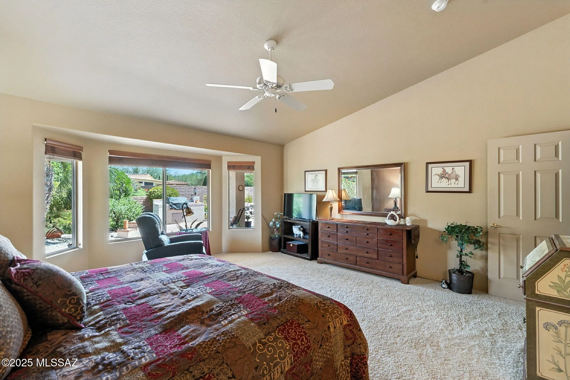 Property Slideshow image 19 of 39 | 1712 n laguna oaks dr, Green Valley, AZ, 85614