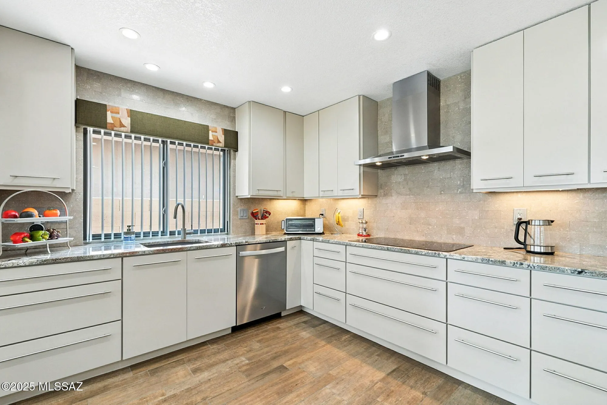 Property Slideshow image 3 of 50 | 65525 e canyon dr, Tucson, AZ, 85739