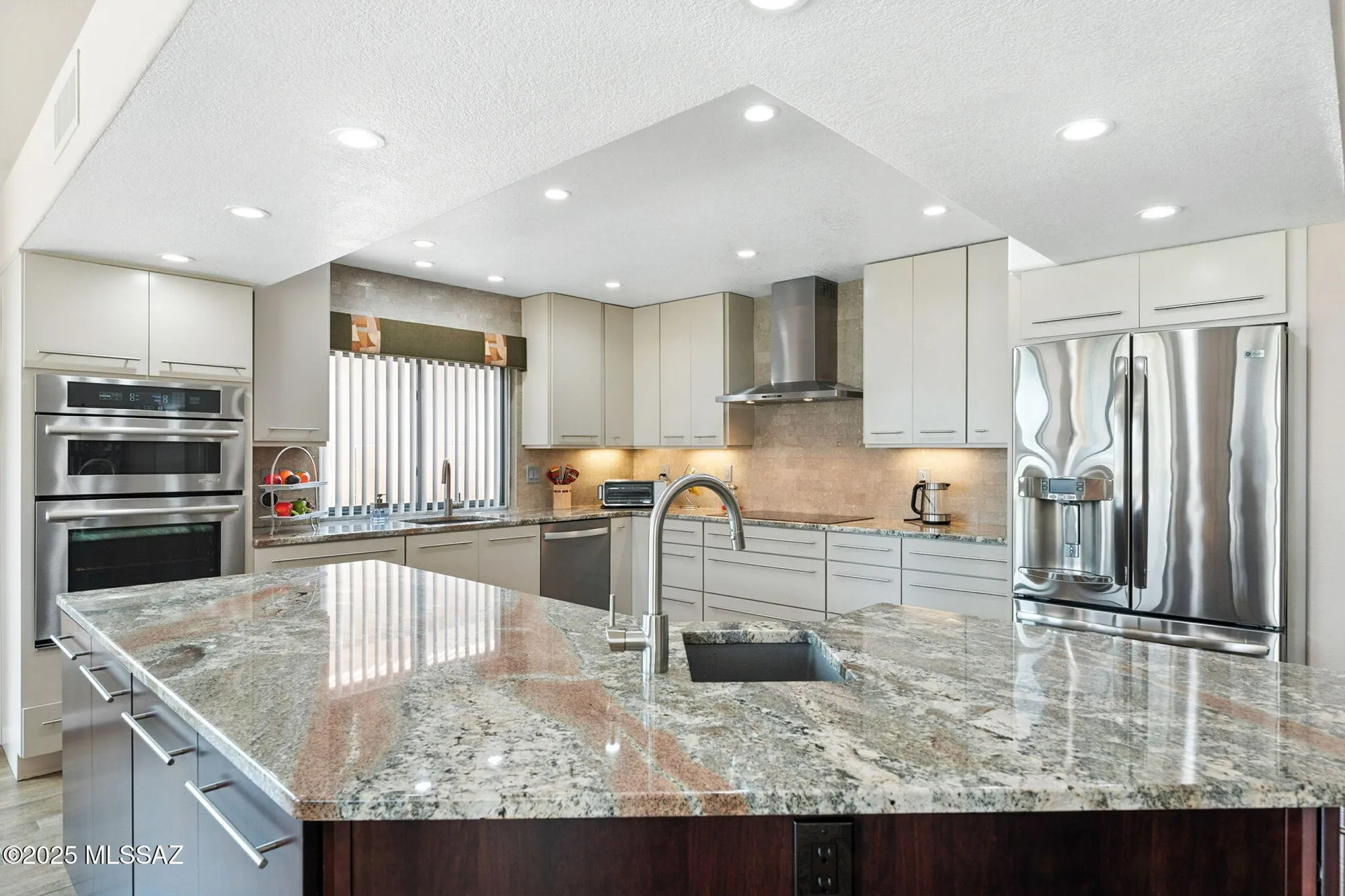 Property Slideshow image 13 of 50 | 65525 e canyon dr, Tucson, AZ, 85739
