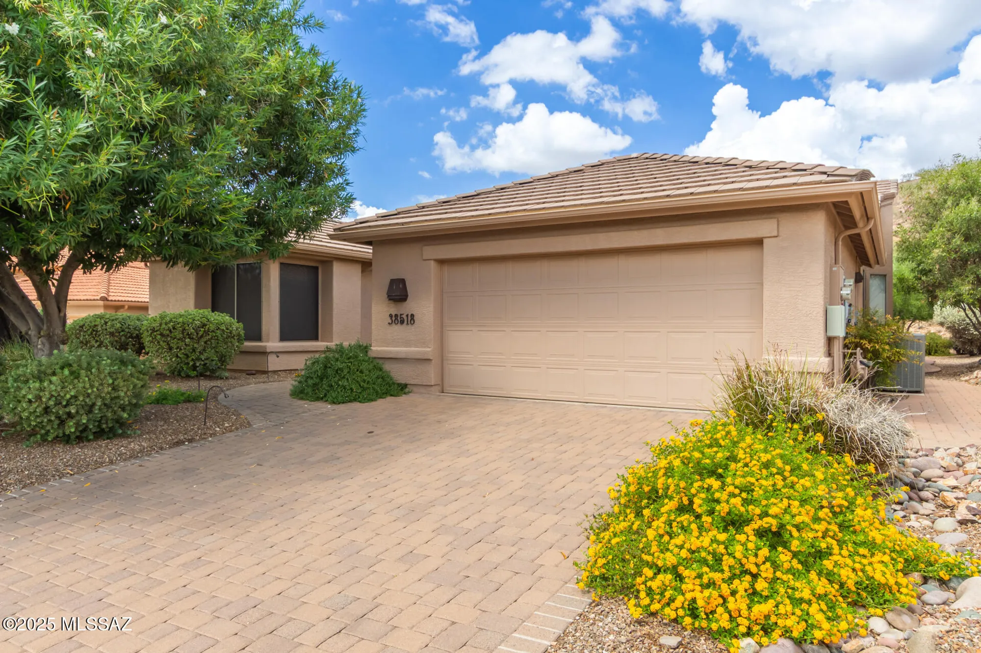 Property Slideshow image 3 of 50 | 38518 s sand crest dr, Saddlebrooke, AZ, 85739