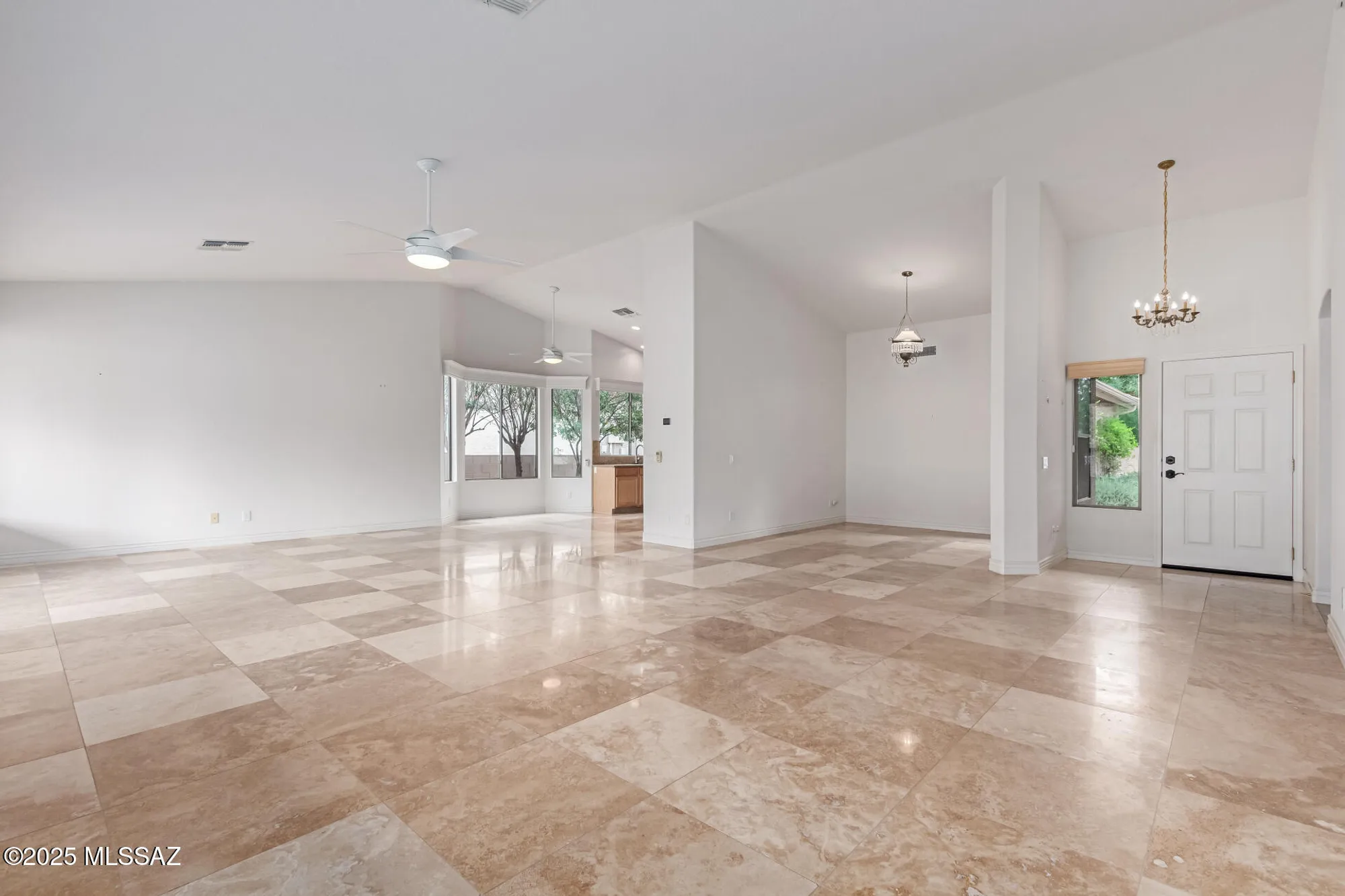 Property Slideshow image 5 of 50 | 38518 s sand crest dr, Saddlebrooke, AZ, 85739