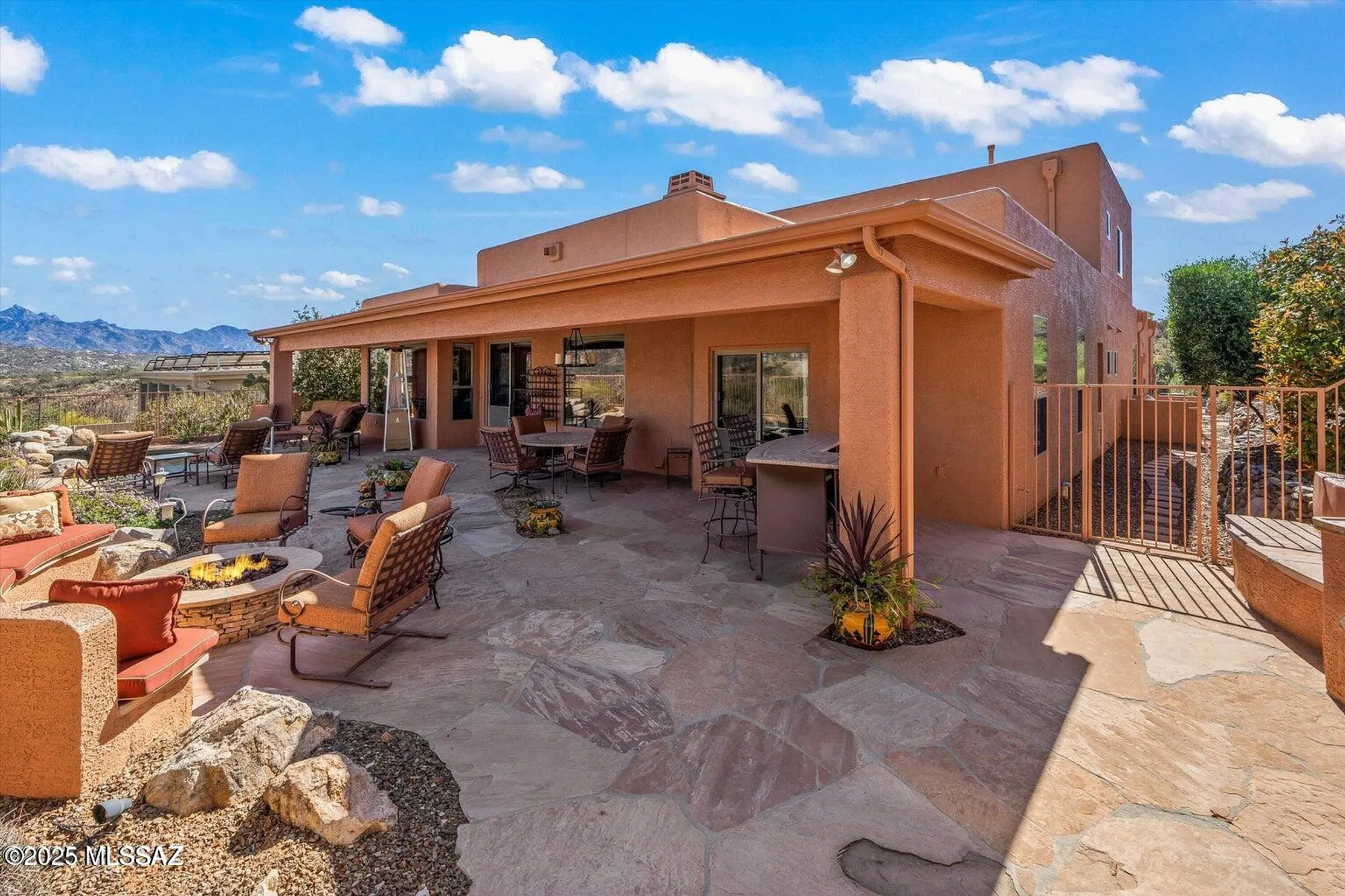 Property Slideshow image 32 of 46 | 37153 s desert sky ln, Saddlebrooke, AZ, 85739