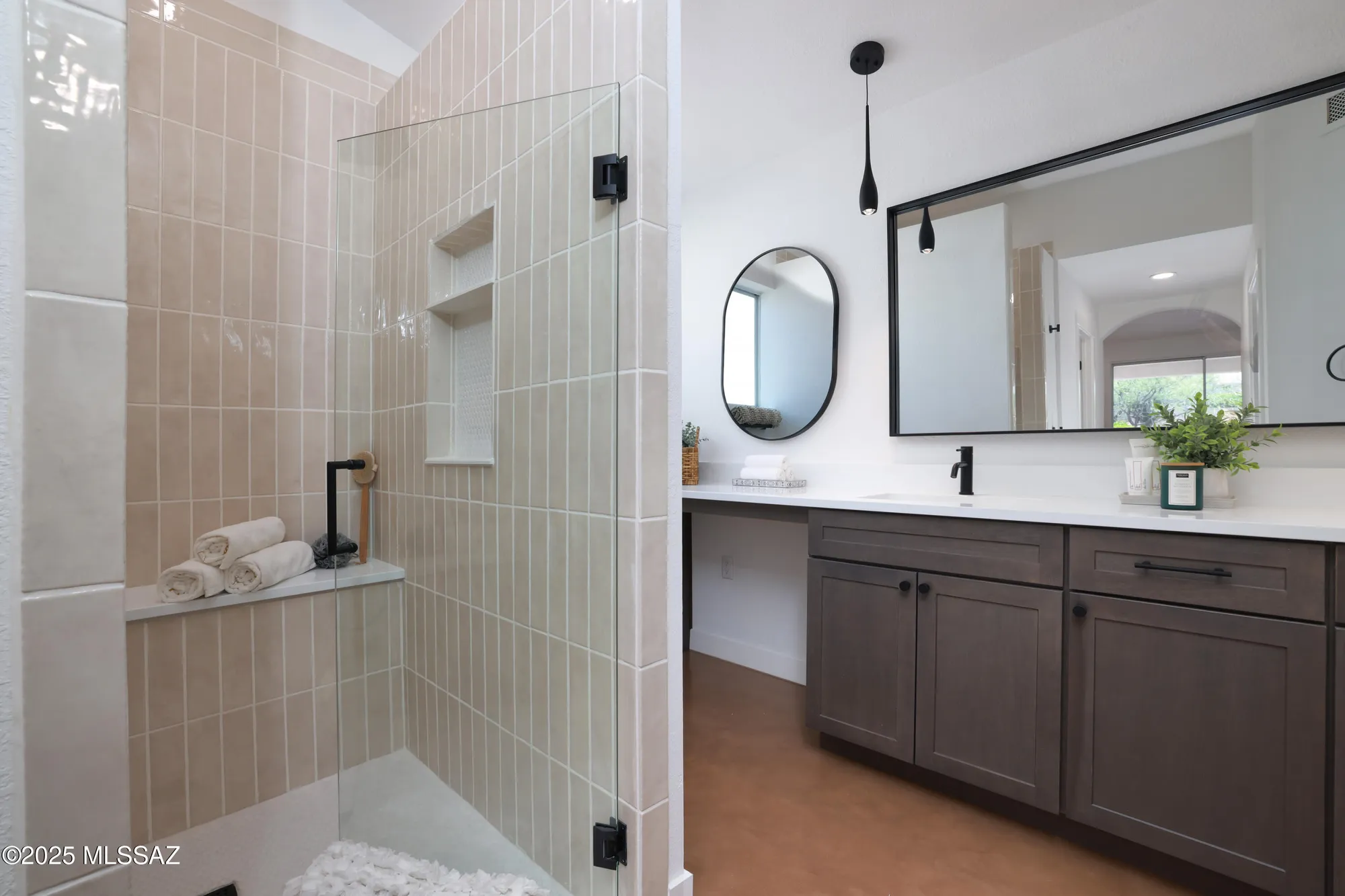 Property Slideshow image 32 of 46 | 35908 s mesa ridge dr, Tucson, AZ, 85739