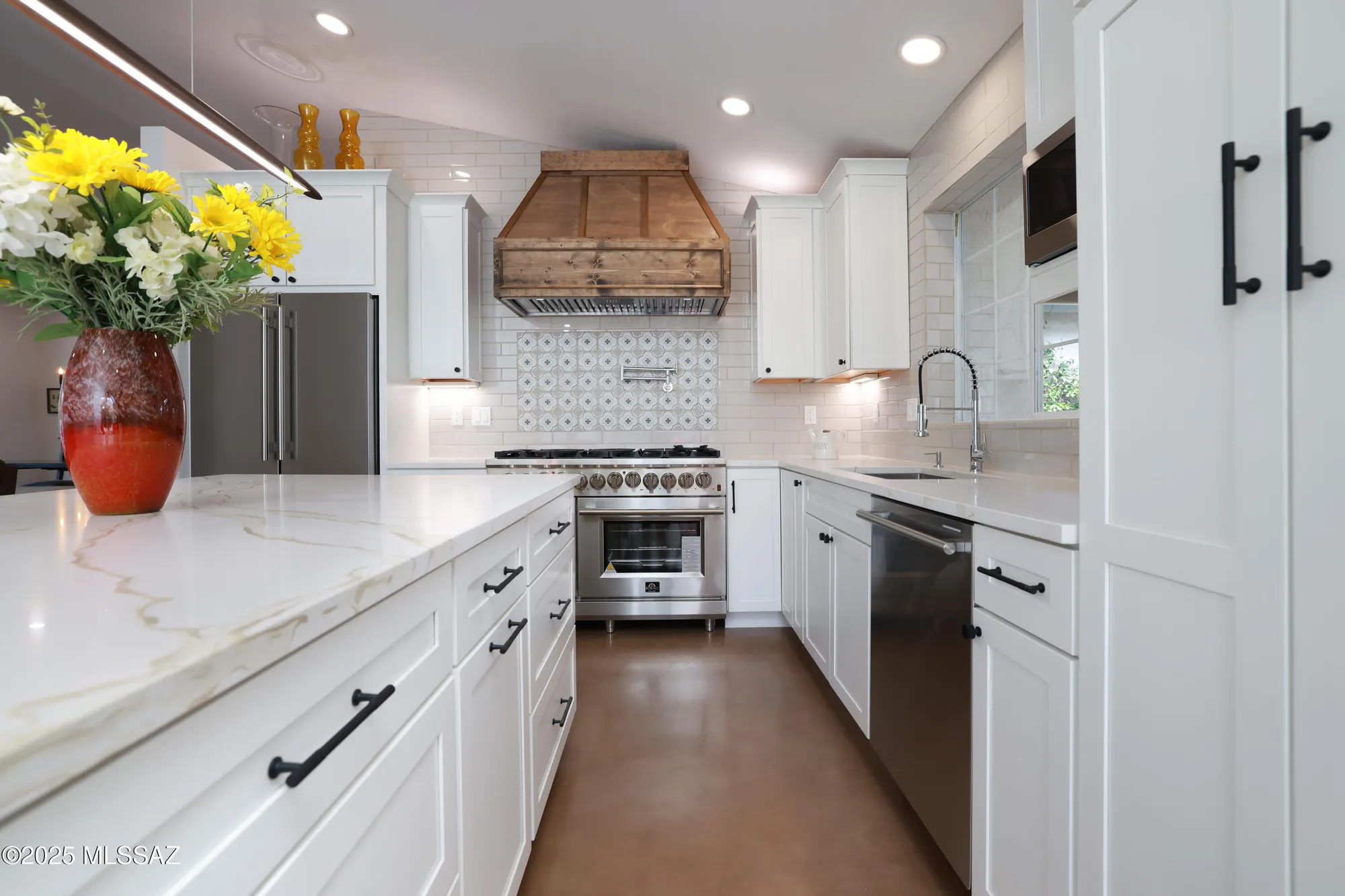 Property Slideshow image 19 of 46 | 35908 s mesa ridge dr, Tucson, AZ, 85739