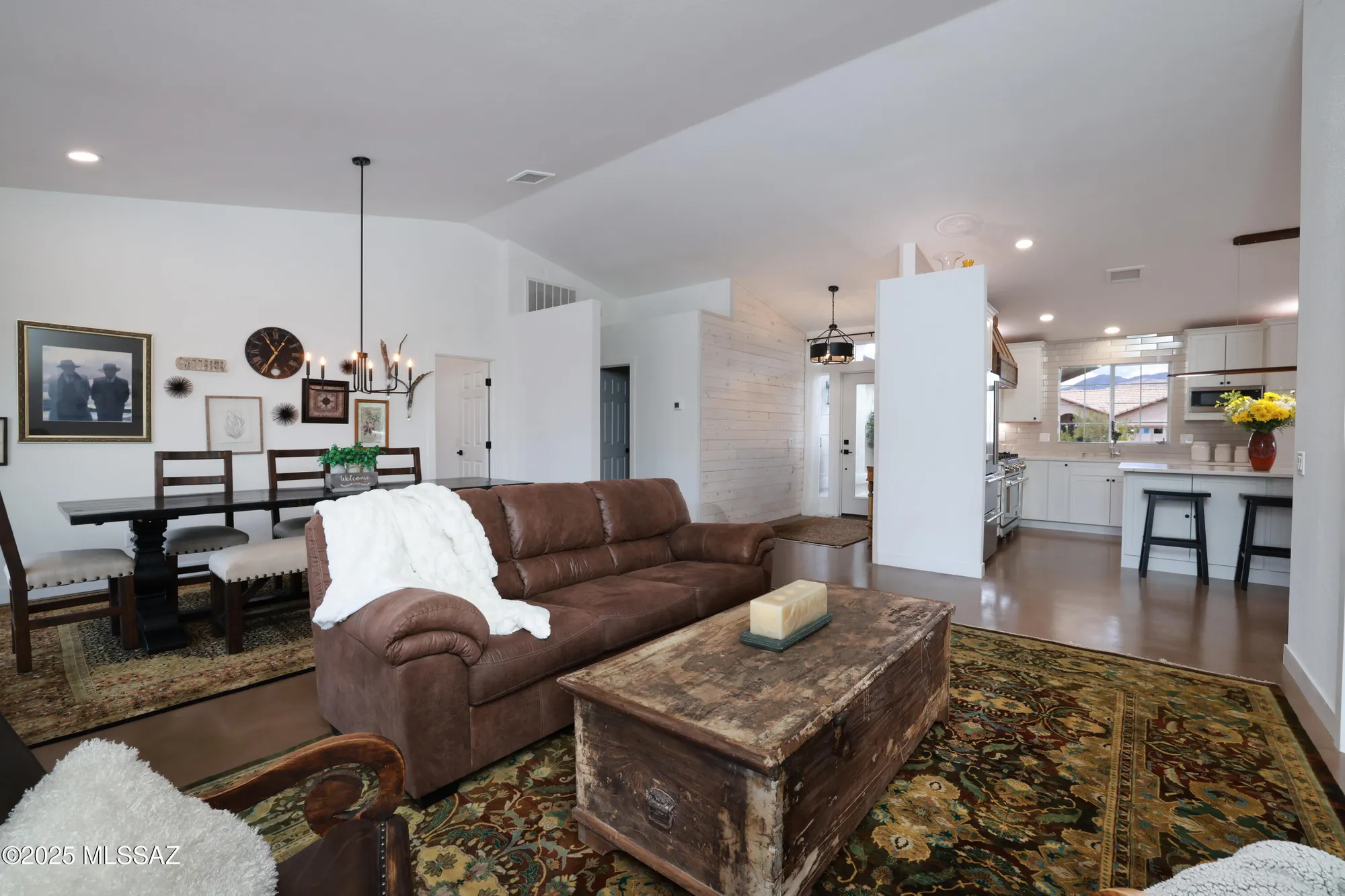 Property Slideshow image 14 of 46 | 35908 s mesa ridge dr, Tucson, AZ, 85739