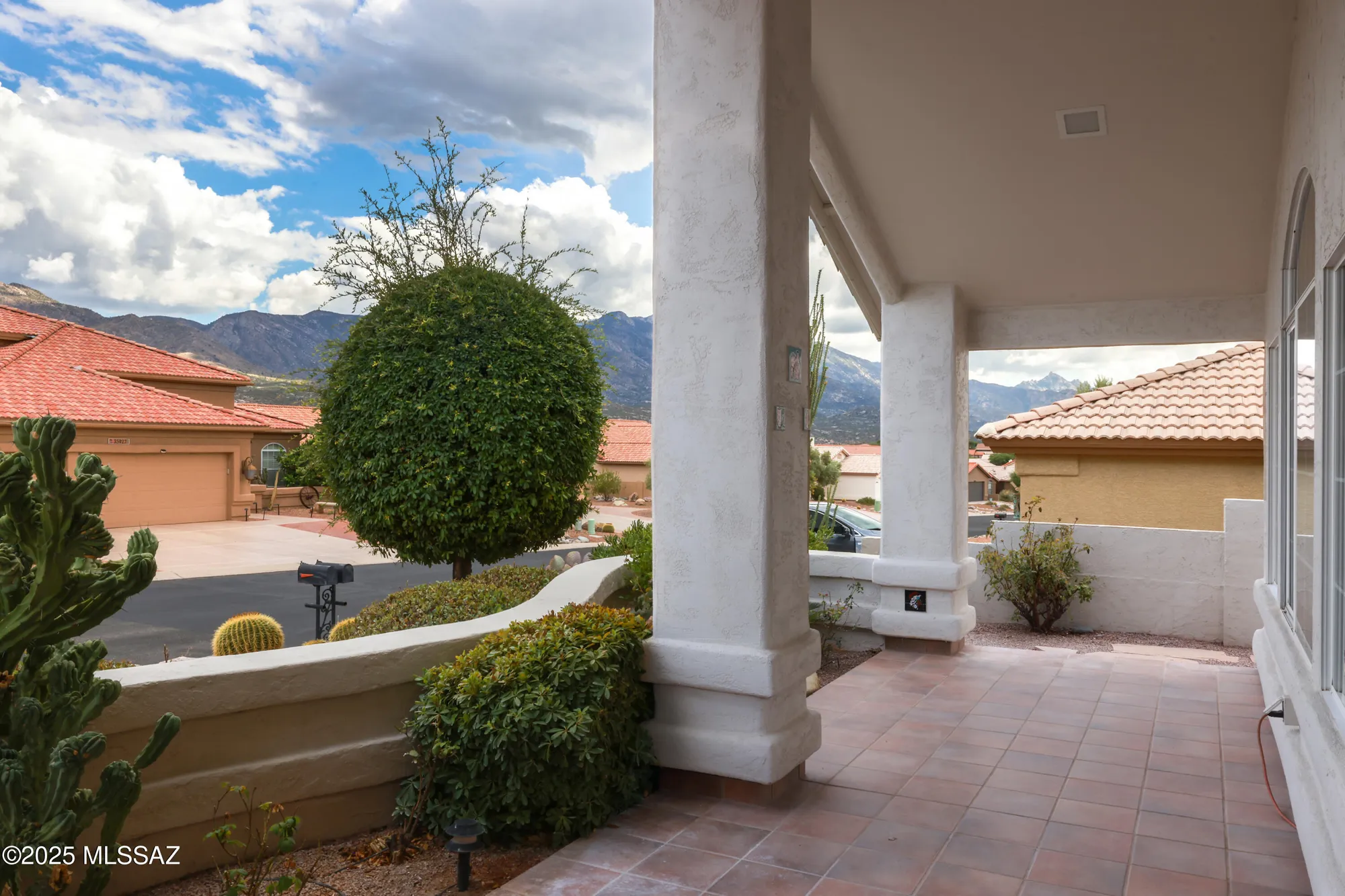 Property Slideshow image 4 of 46 | 35908 s mesa ridge dr, Tucson, AZ, 85739