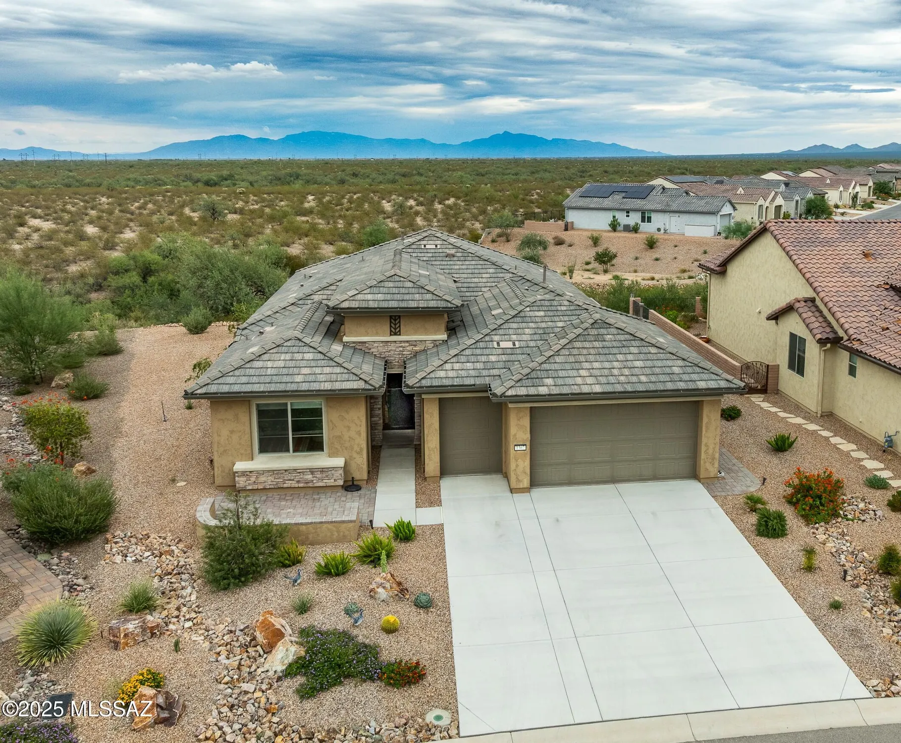 Property Slideshow image 1 of 24 | 1367 e golden rock way, Green Valley, AZ, 85614
