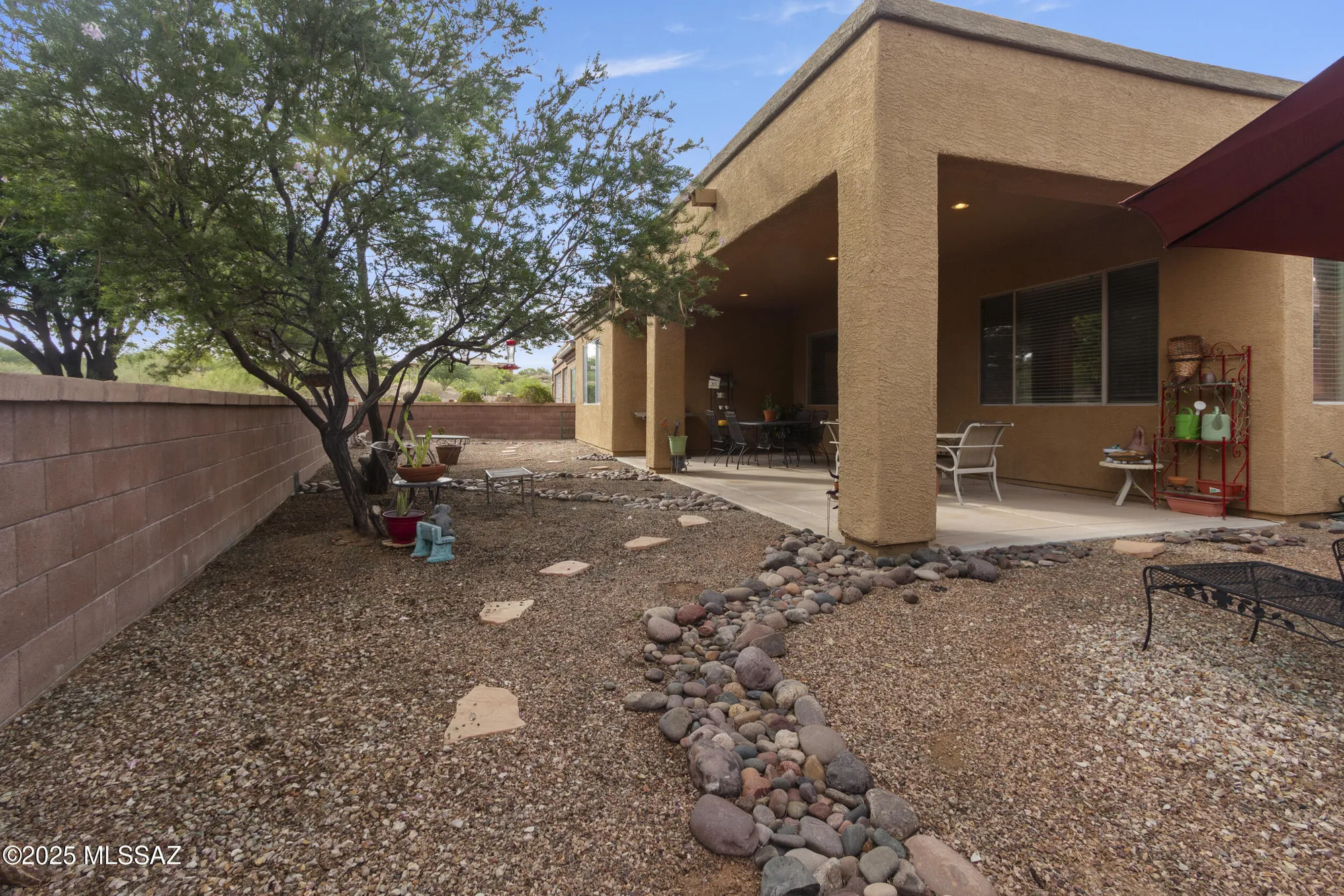 Property Slideshow image 28 of 39 | 2057 w acacia bluffs dr, Green Valley, AZ, 85622