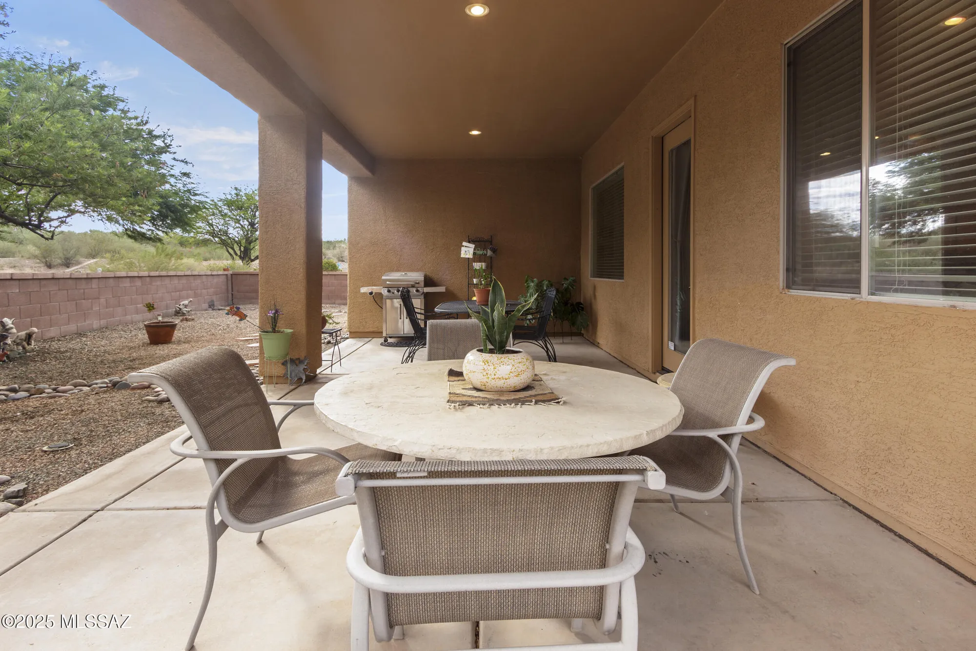 Property Slideshow image 32 of 39 | 2057 w acacia bluffs dr, Green Valley, AZ, 85622