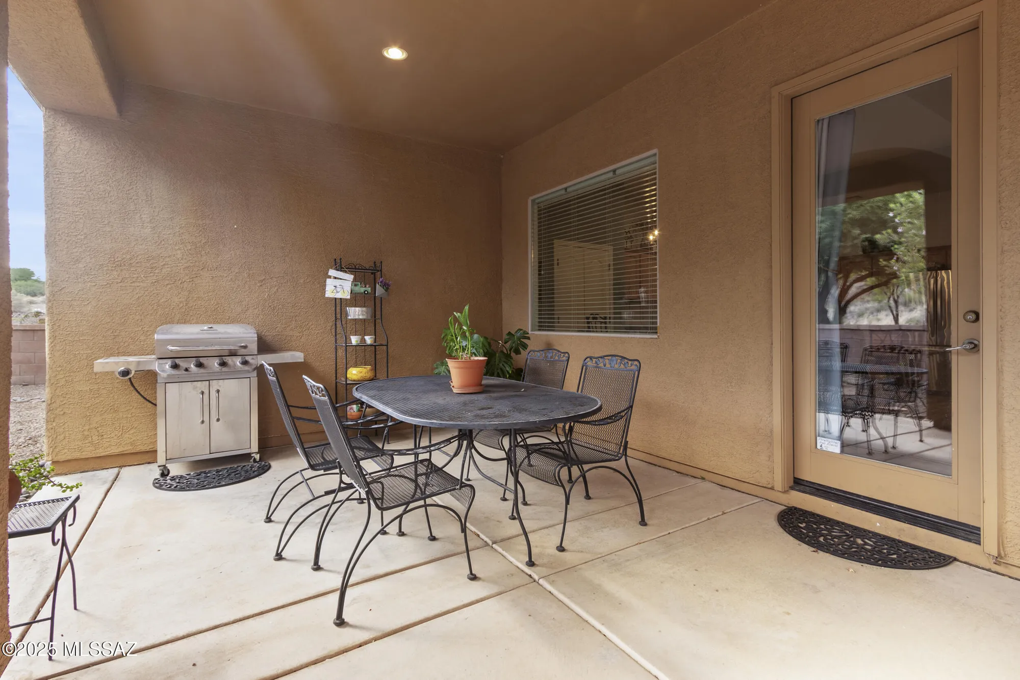Property Slideshow image 31 of 39 | 2057 w acacia bluffs dr, Green Valley, AZ, 85622