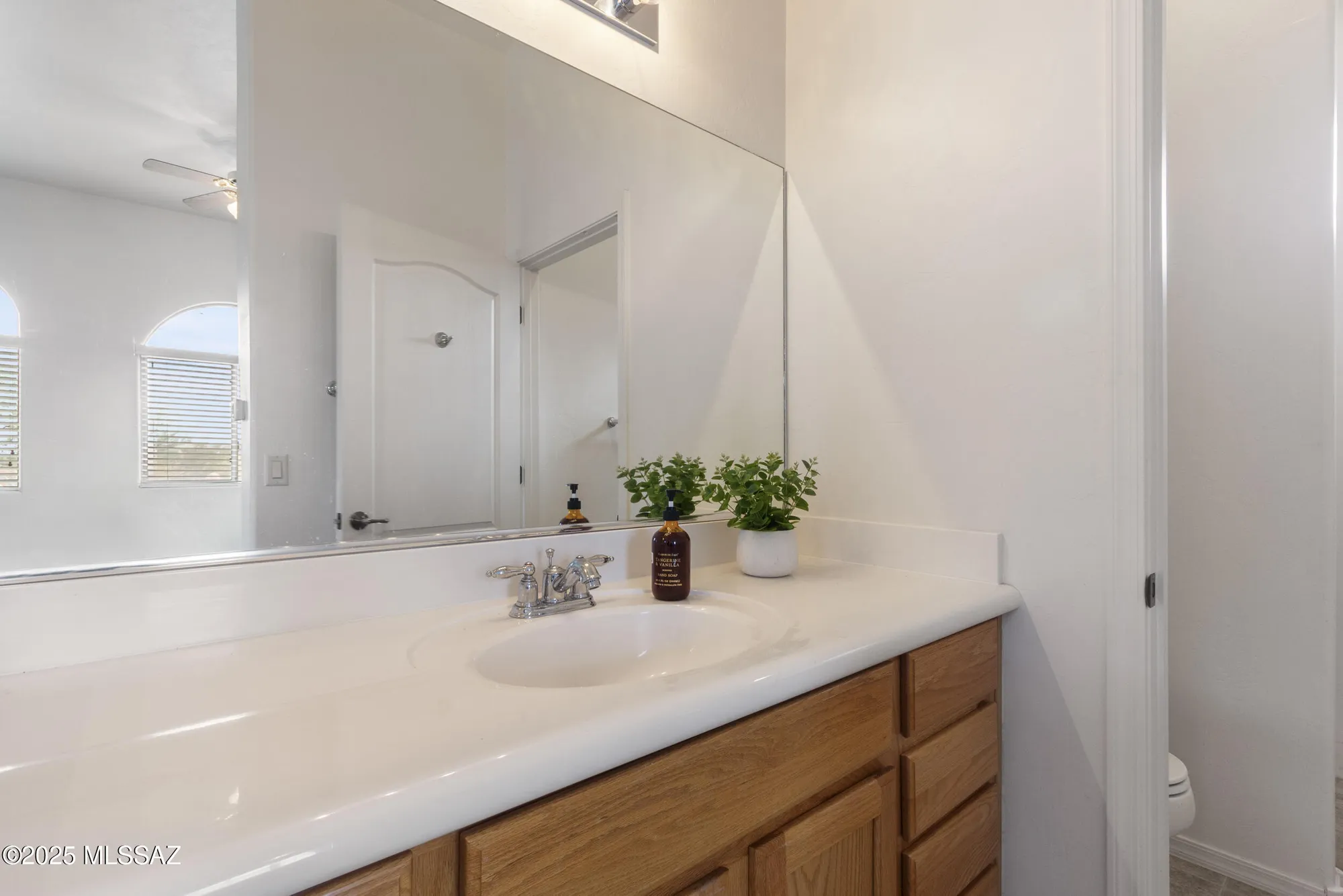 Property Slideshow image 26 of 39 | 2057 w acacia bluffs dr, Green Valley, AZ, 85622