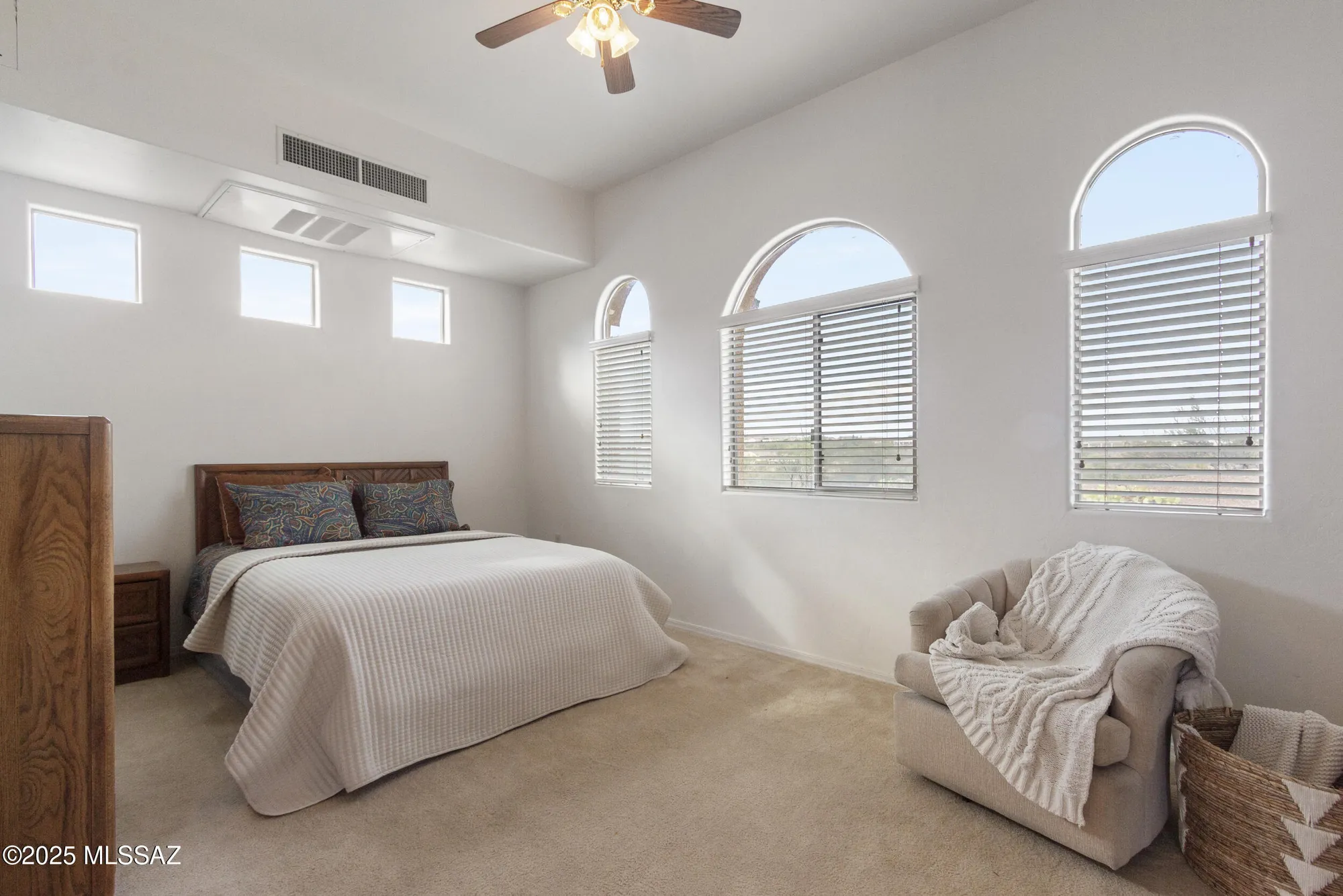 Property Slideshow image 25 of 39 | 2057 w acacia bluffs dr, Green Valley, AZ, 85622