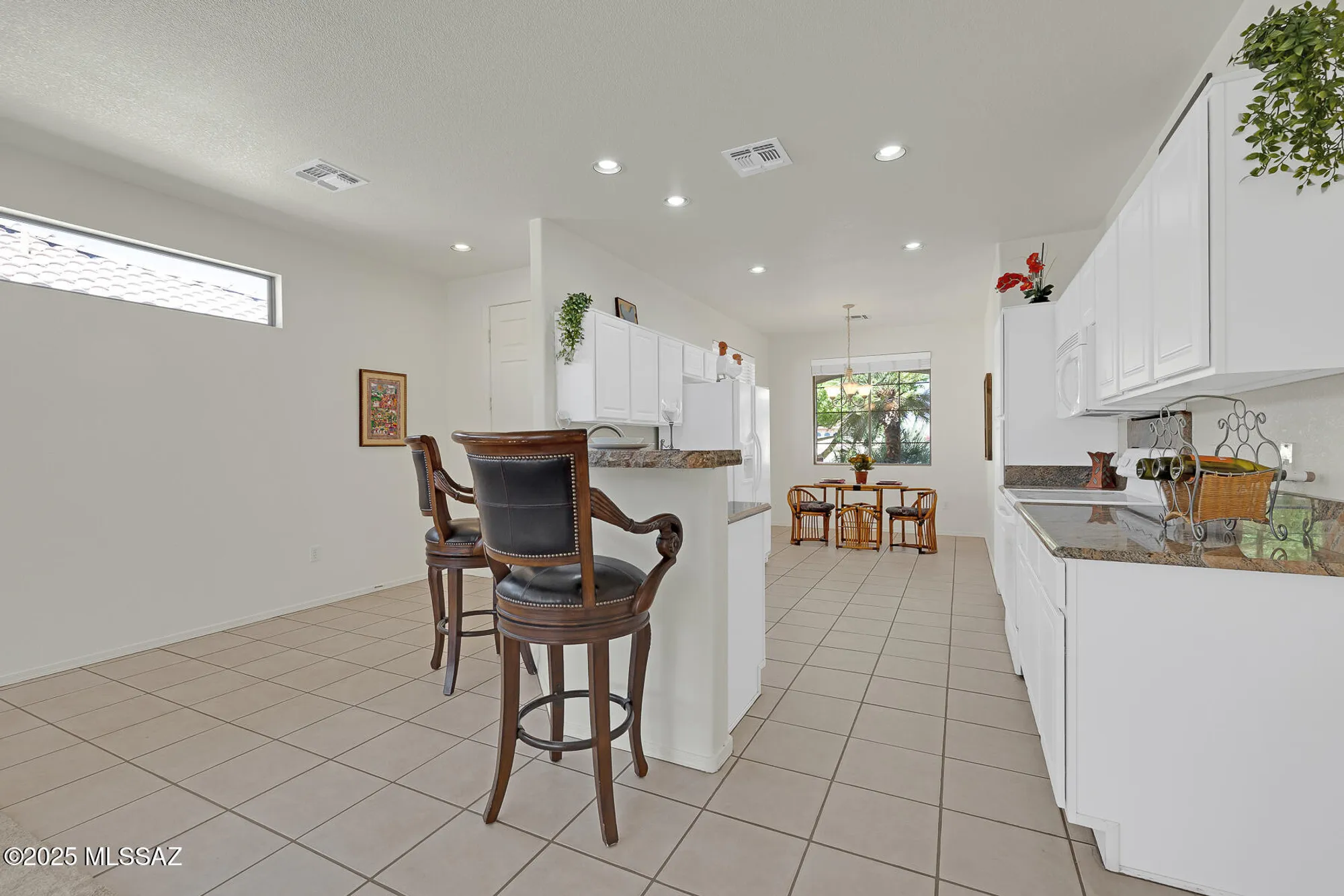 Property Slideshow image 12 of 50 | 7975 w blue heron way, Tucson, AZ, 85743