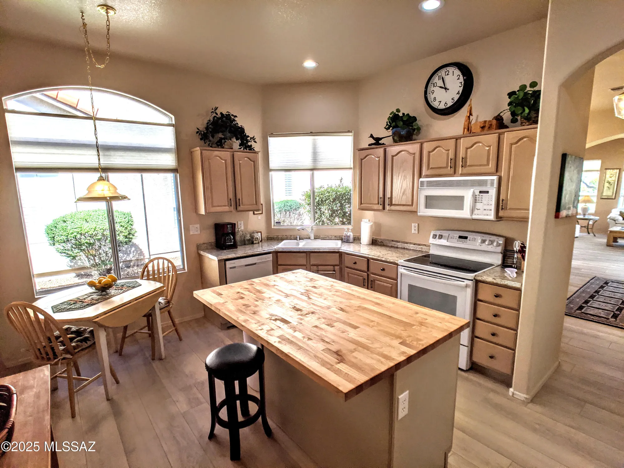 Property Slideshow image 12 of 16 | 64552 e wind ridge cir, Tucson, AZ, 85739