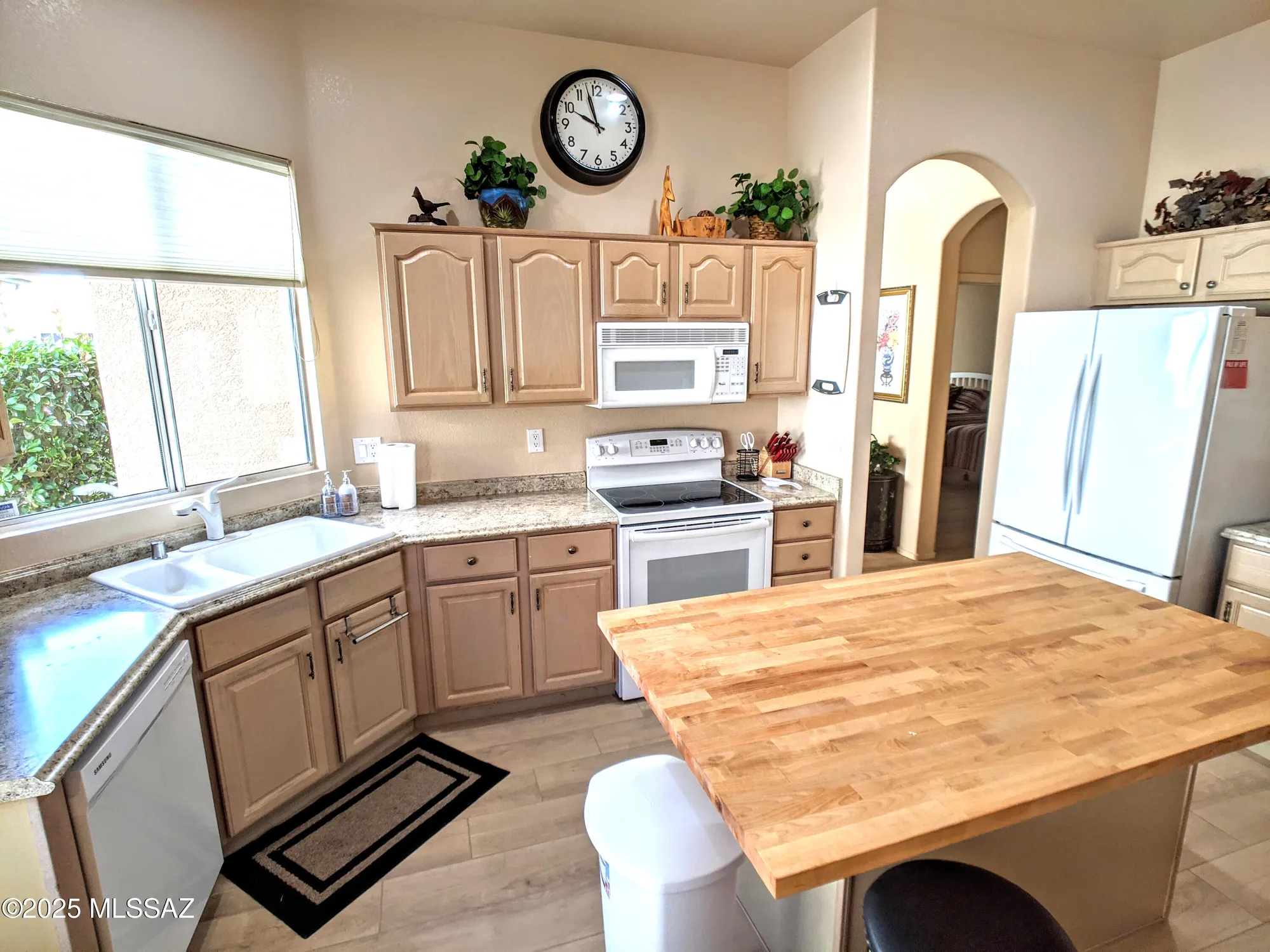 Property Slideshow image 14 of 16 | 64552 e wind ridge cir, Tucson, AZ, 85739