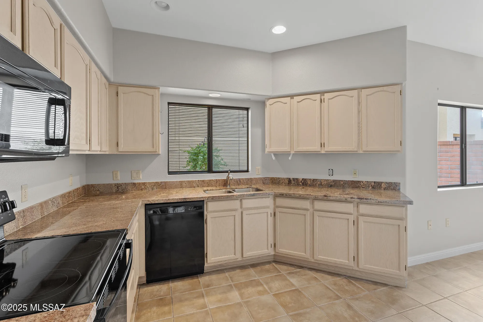 Property Slideshow image 9 of 27 | 4879 s view ridge dr, Green Valley, AZ, 85622