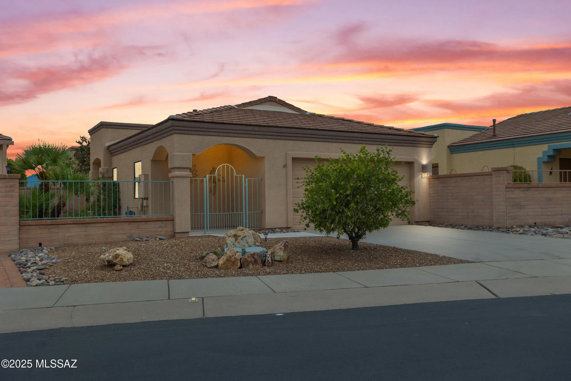 Property Slideshow image 1 of 27 | 4879 s view ridge dr, Green Valley, AZ, 85622