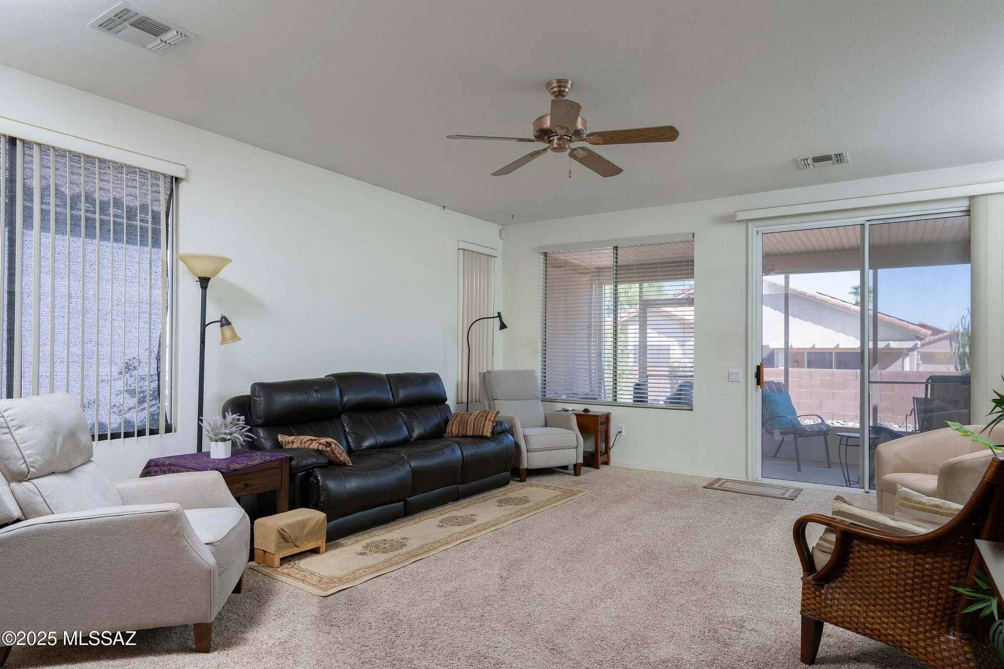 Property Slideshow image 5 of 16 | 7626 w amber ridge way, Tucson, AZ, 85743