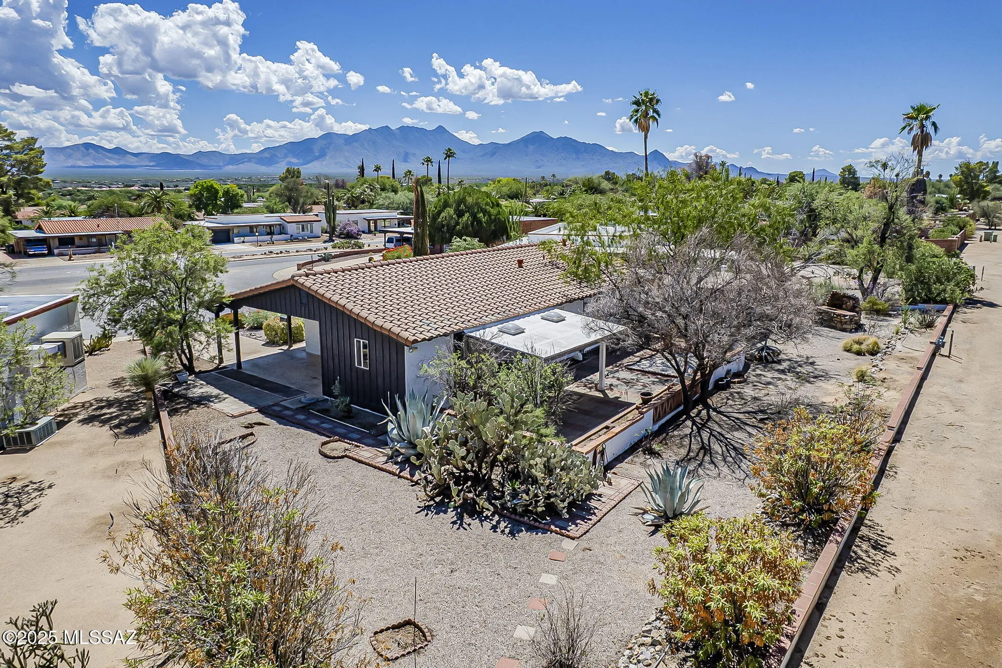 Property Slideshow image 41 of 51 | 316 s abrego dr, Green Valley, AZ, 85614