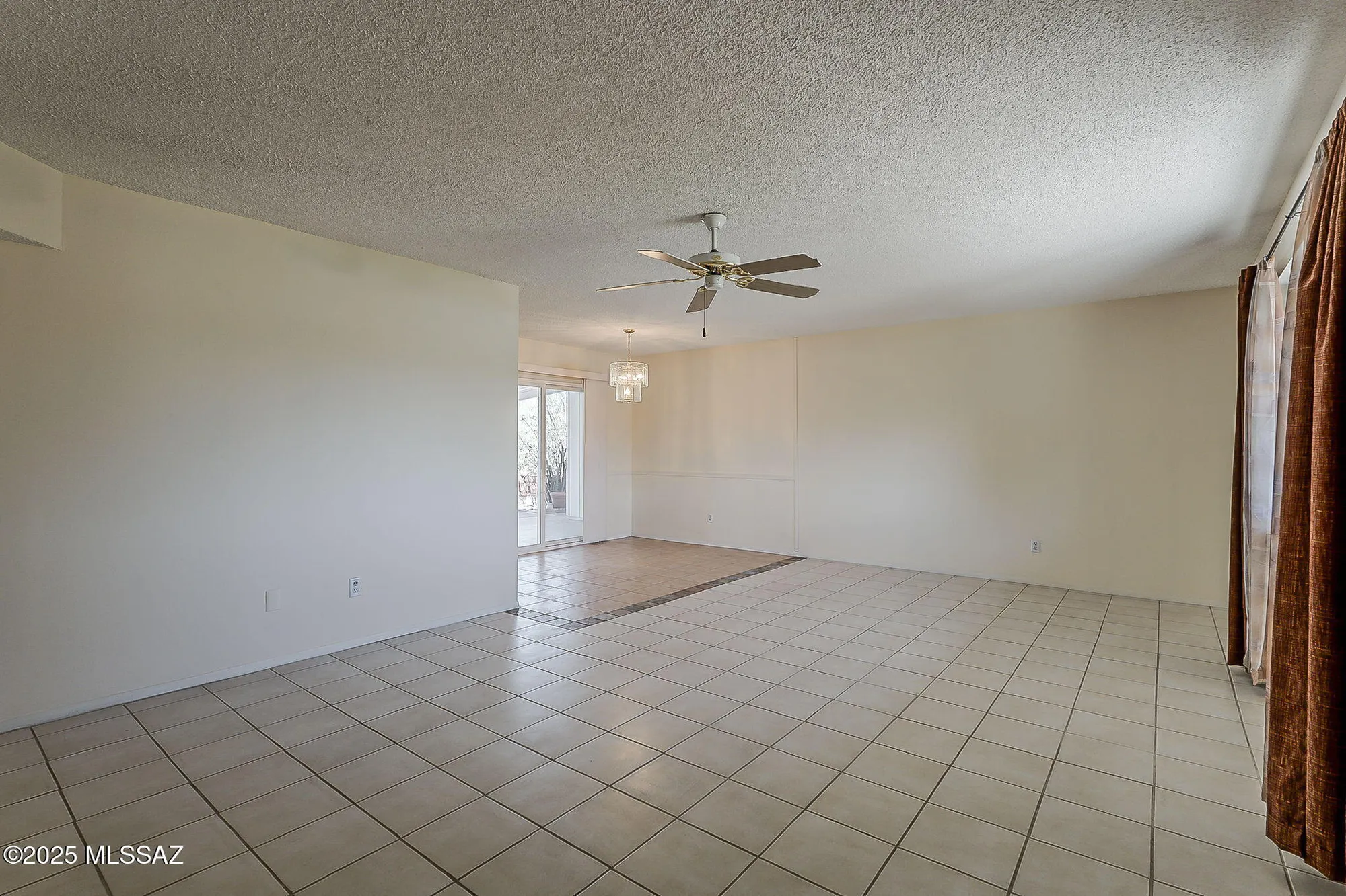 Property Slideshow image 4 of 51 | 316 s abrego dr, Green Valley, AZ, 85614