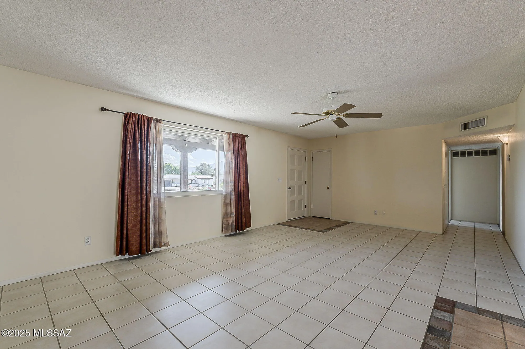 Property Slideshow image 6 of 51 | 316 s abrego dr, Green Valley, AZ, 85614