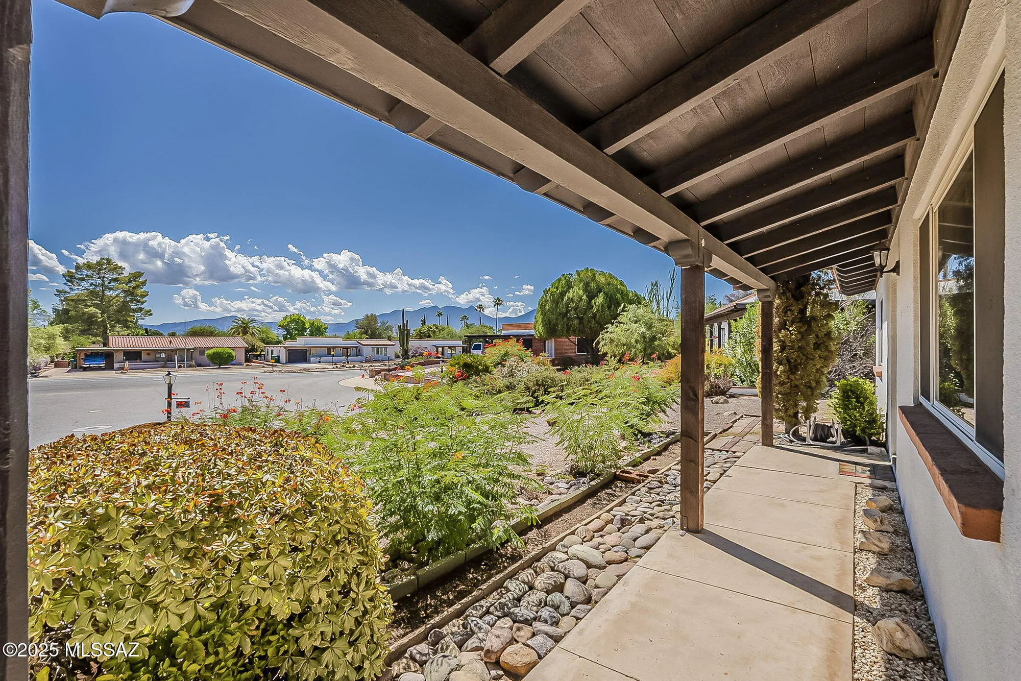 Property Slideshow image 3 of 51 | 316 s abrego dr, Green Valley, AZ, 85614