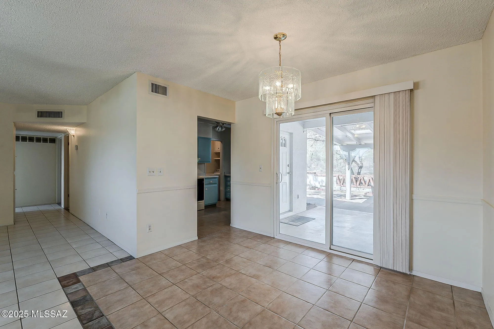 Property Slideshow image 9 of 51 | 316 s abrego dr, Green Valley, AZ, 85614