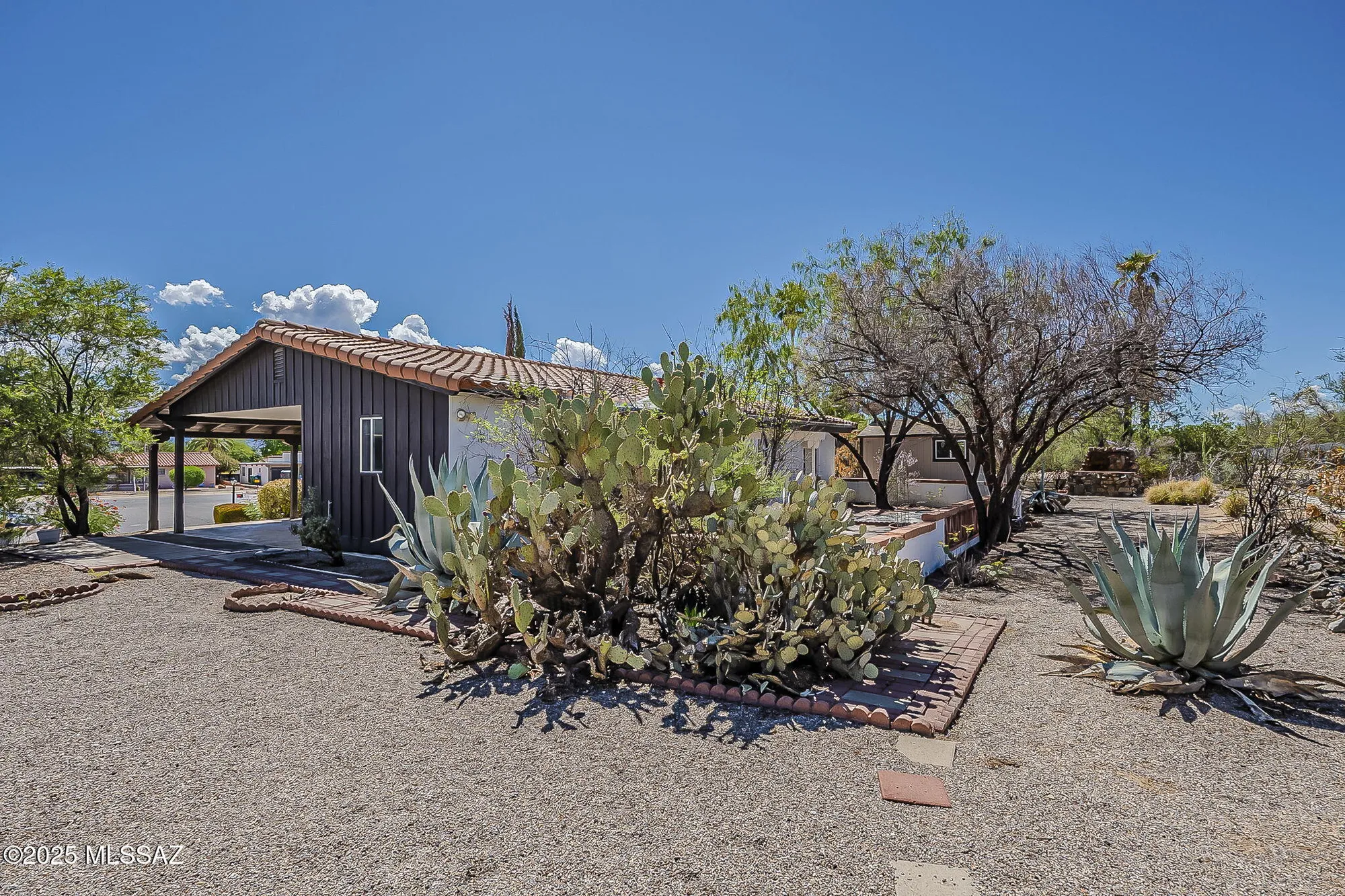 Property Slideshow image 38 of 51 | 316 s abrego dr, Green Valley, AZ, 85614