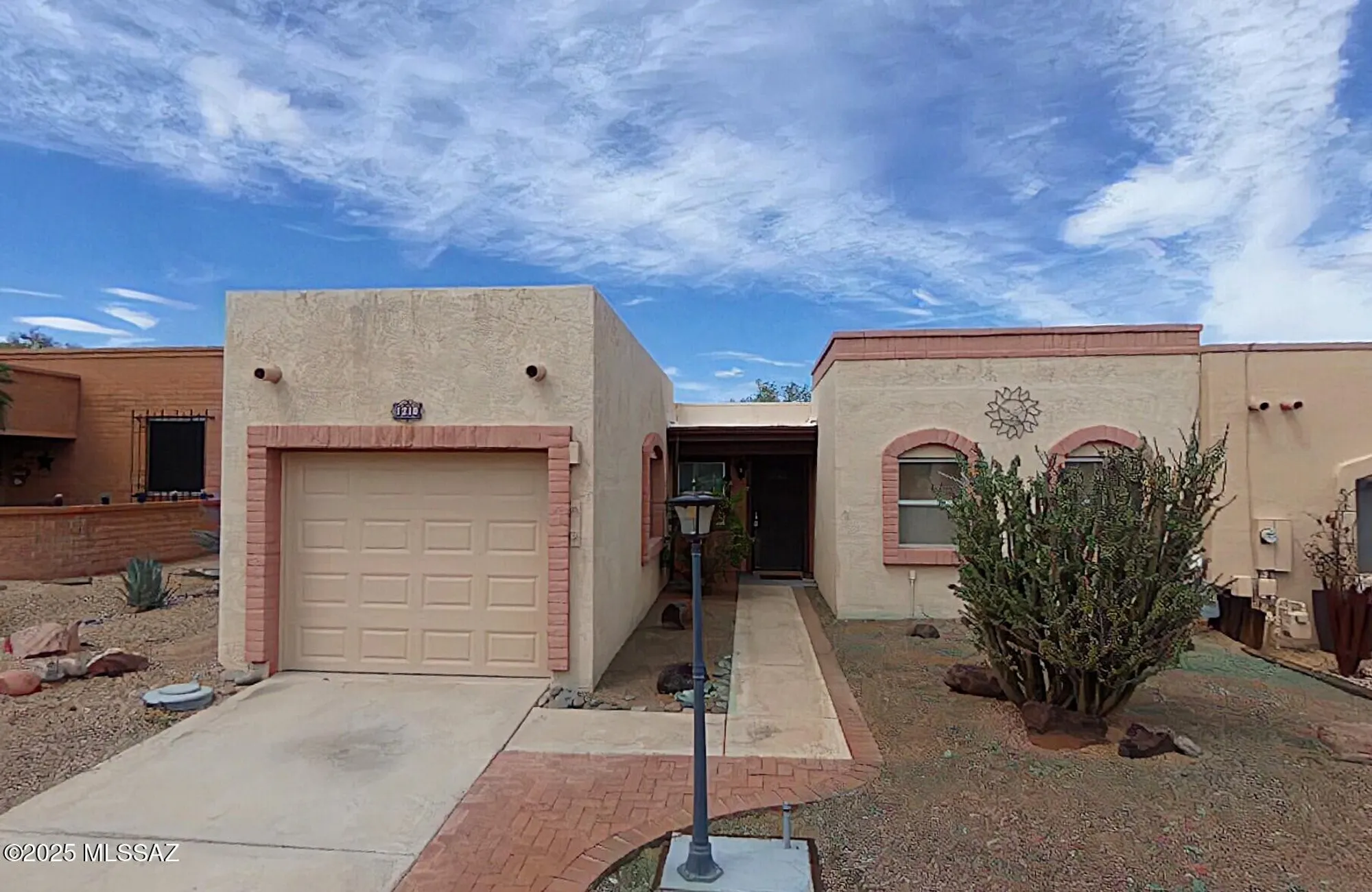 Property Slideshow image 1 of 26 | 1210 w mountain vw, Green Valley, AZ, 85622