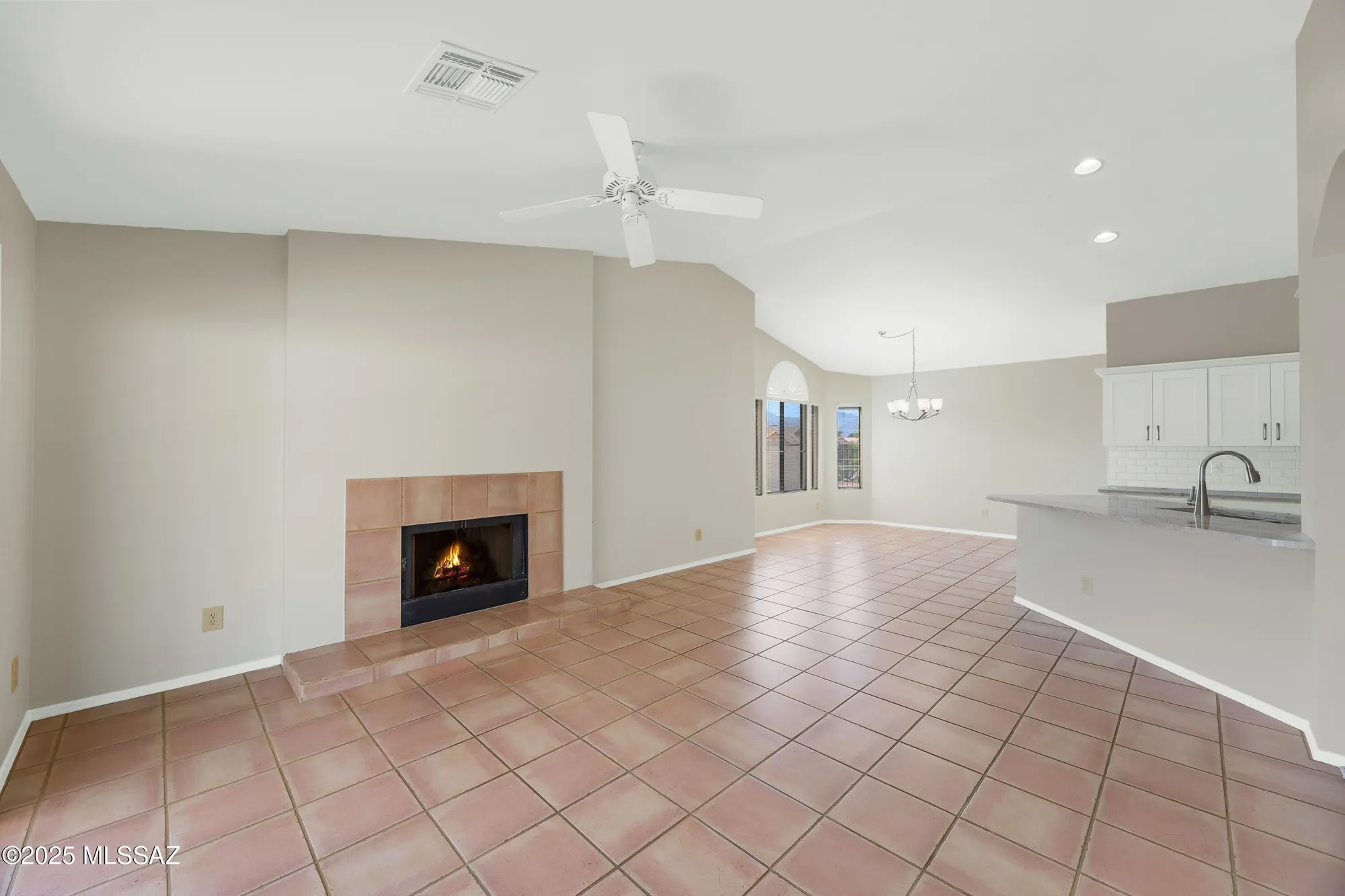 Property Slideshow image 15 of 50 | 64714 e drifter dr, Tucson, AZ, 85739