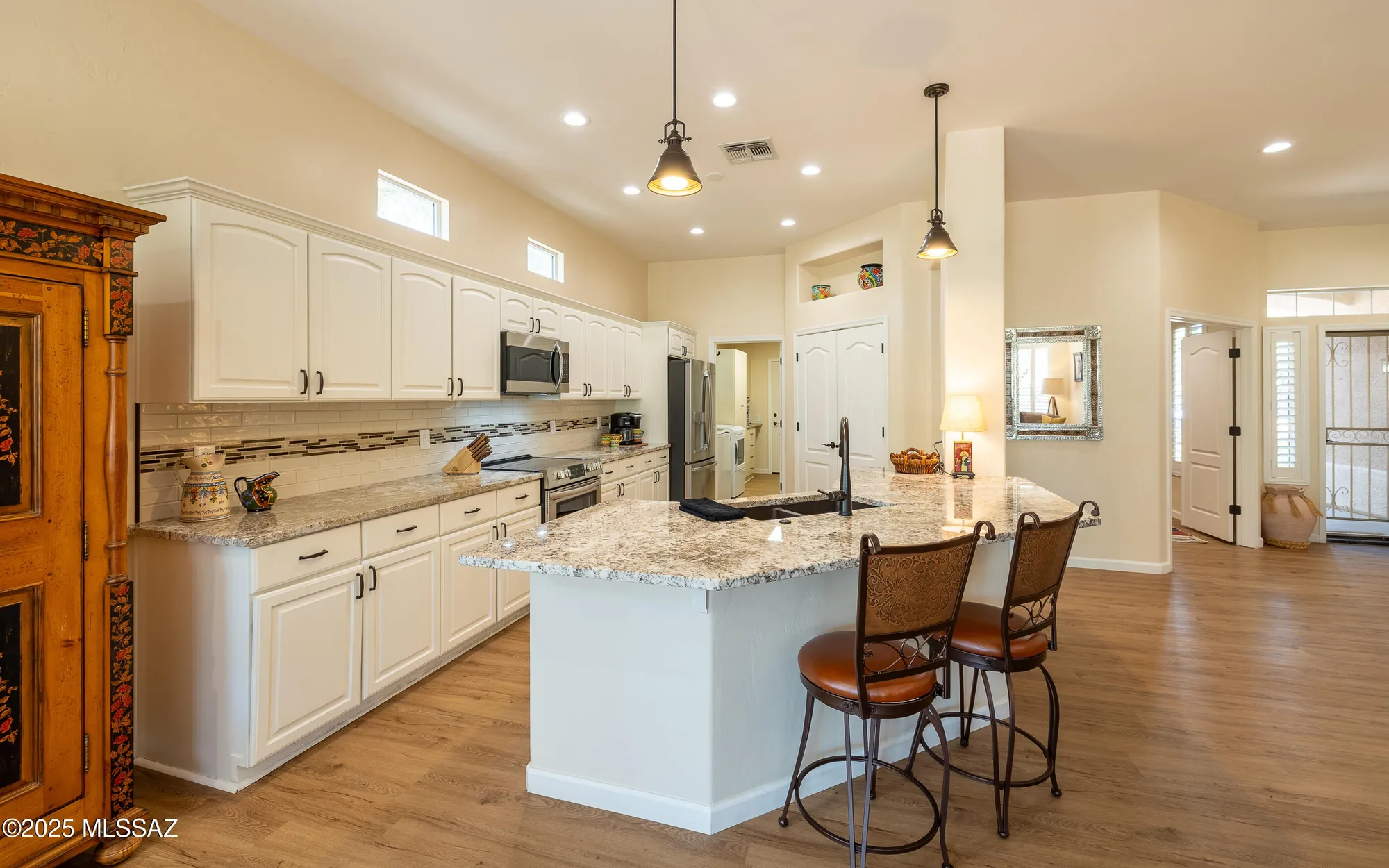 Property Slideshow image 10 of 47 | 12988 n burrobush loop, Marana, AZ, 85658