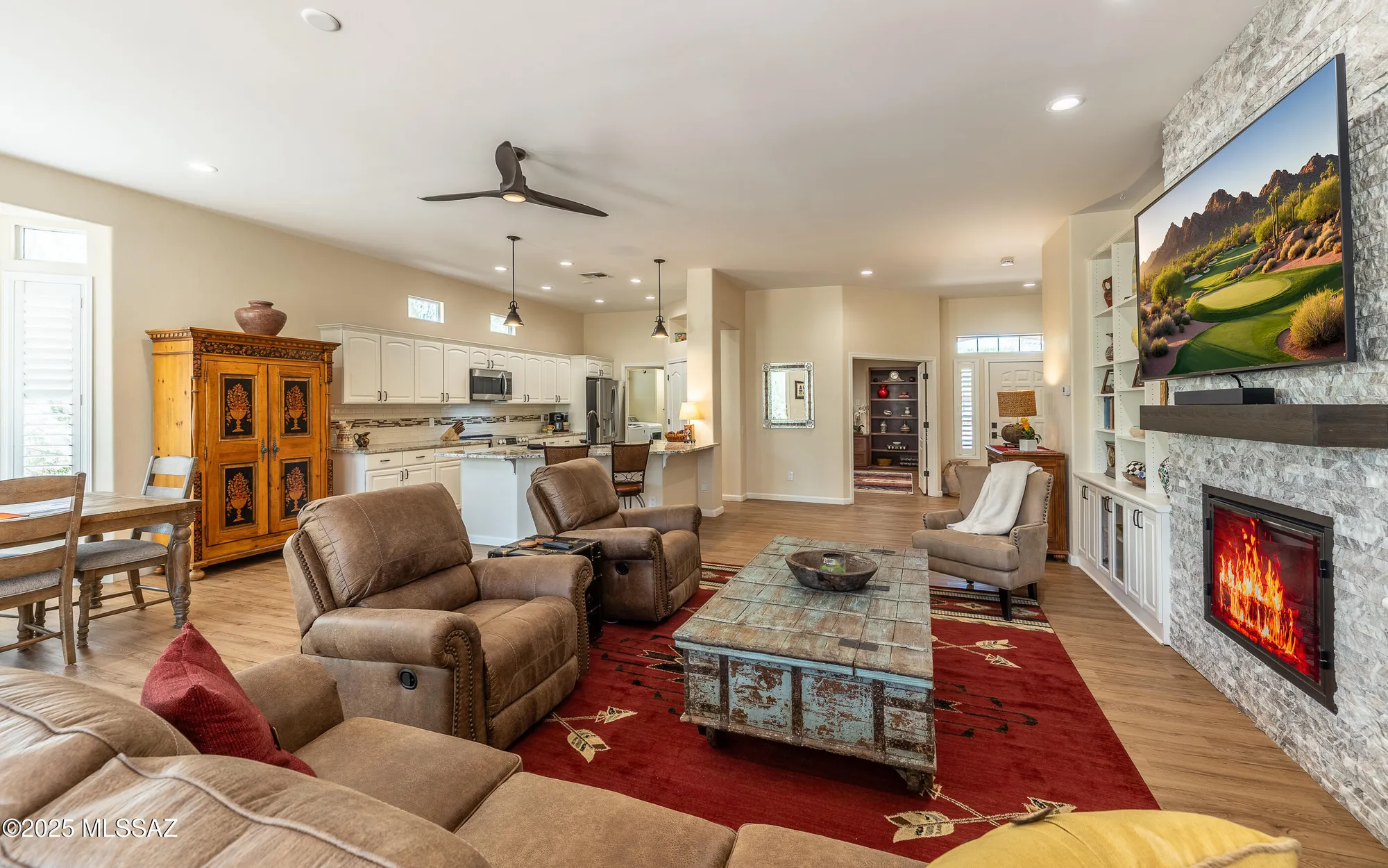Property Slideshow image 9 of 47 | 12988 n burrobush loop, Marana, AZ, 85658