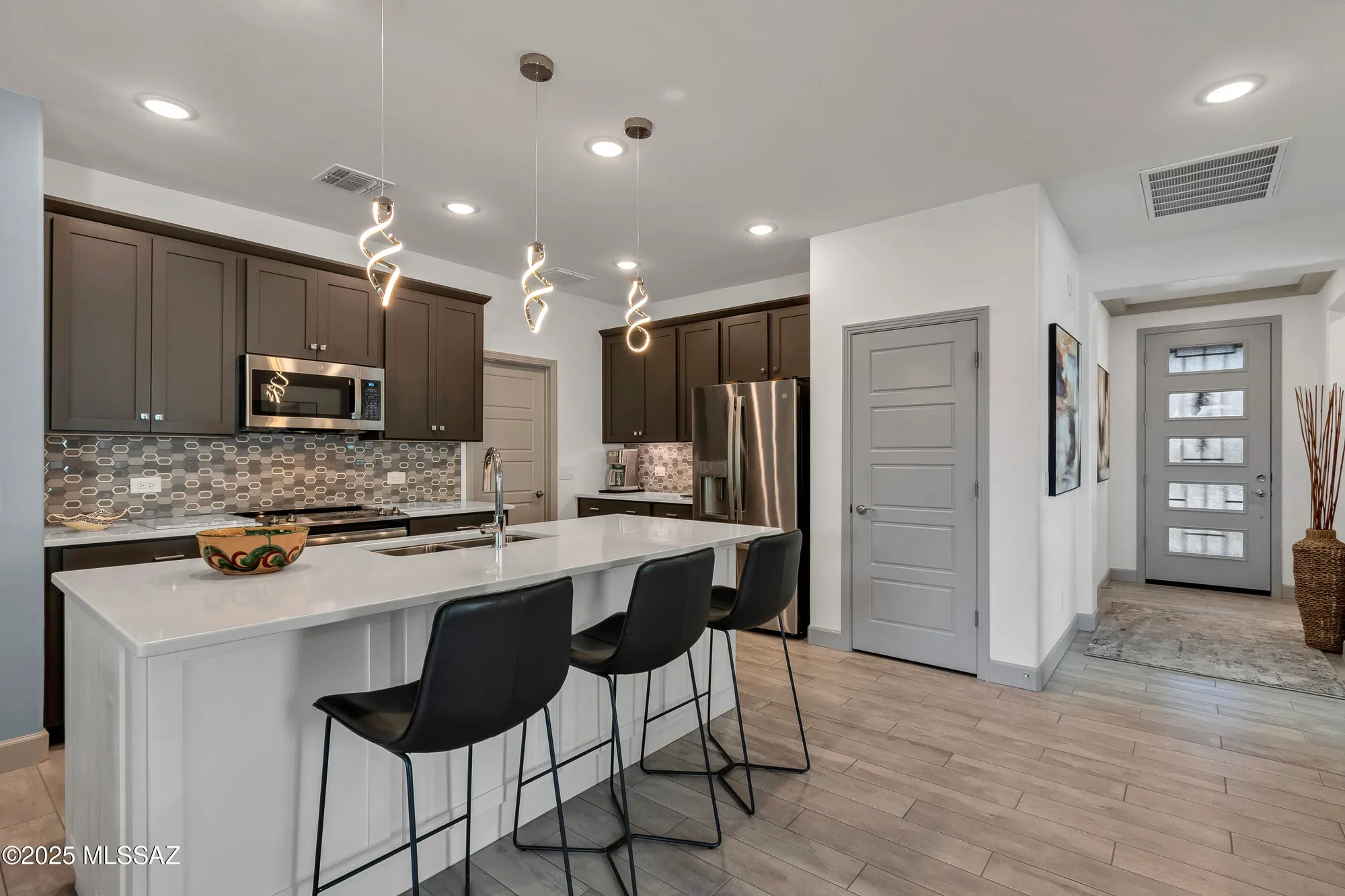 Property Slideshow image 5 of 38 | 1618 e horned lark dr, Green Valley, AZ, 85614