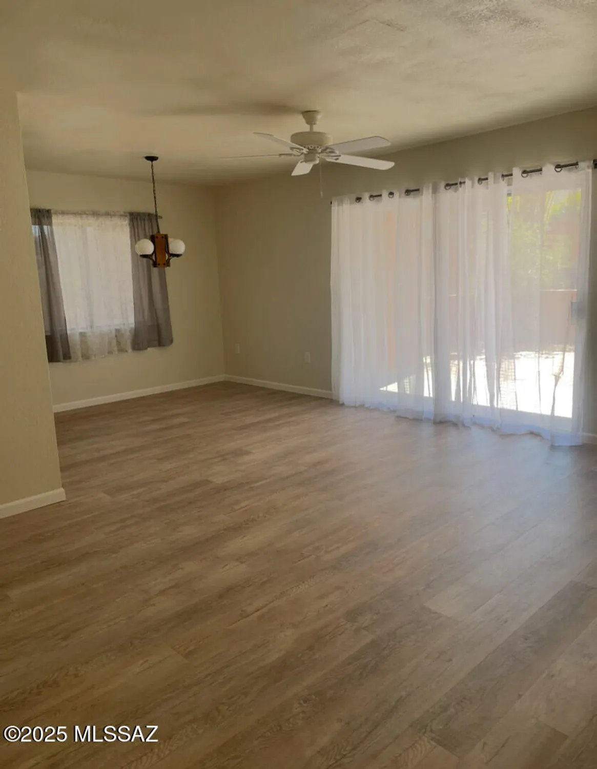 Property Slideshow image 5 of 12 | 1501 w calle mendoza, Green Valley, AZ, 85622