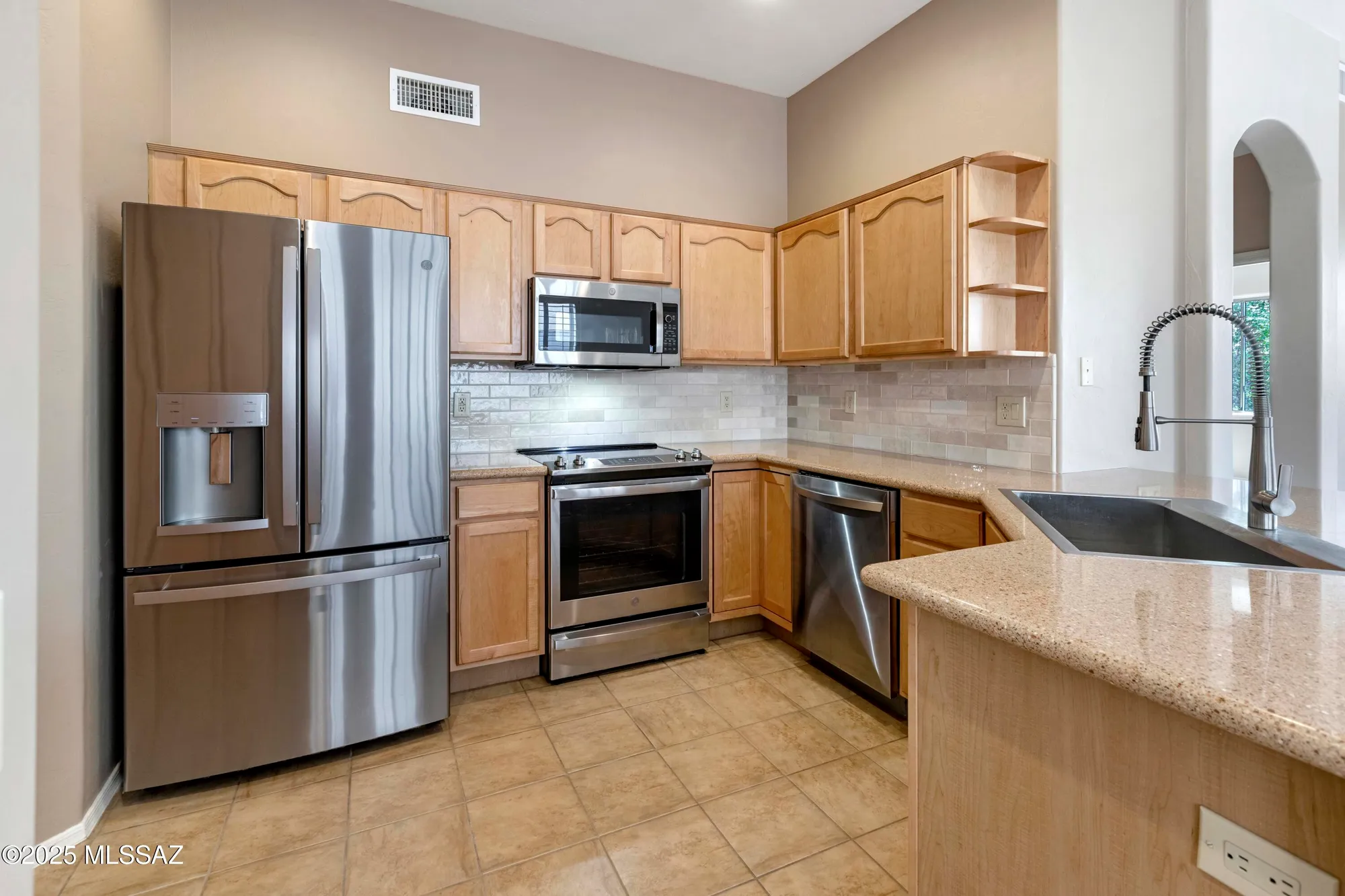 Property Slideshow image 16 of 41 | 63711 e haven ln, Tucson, AZ, 85739