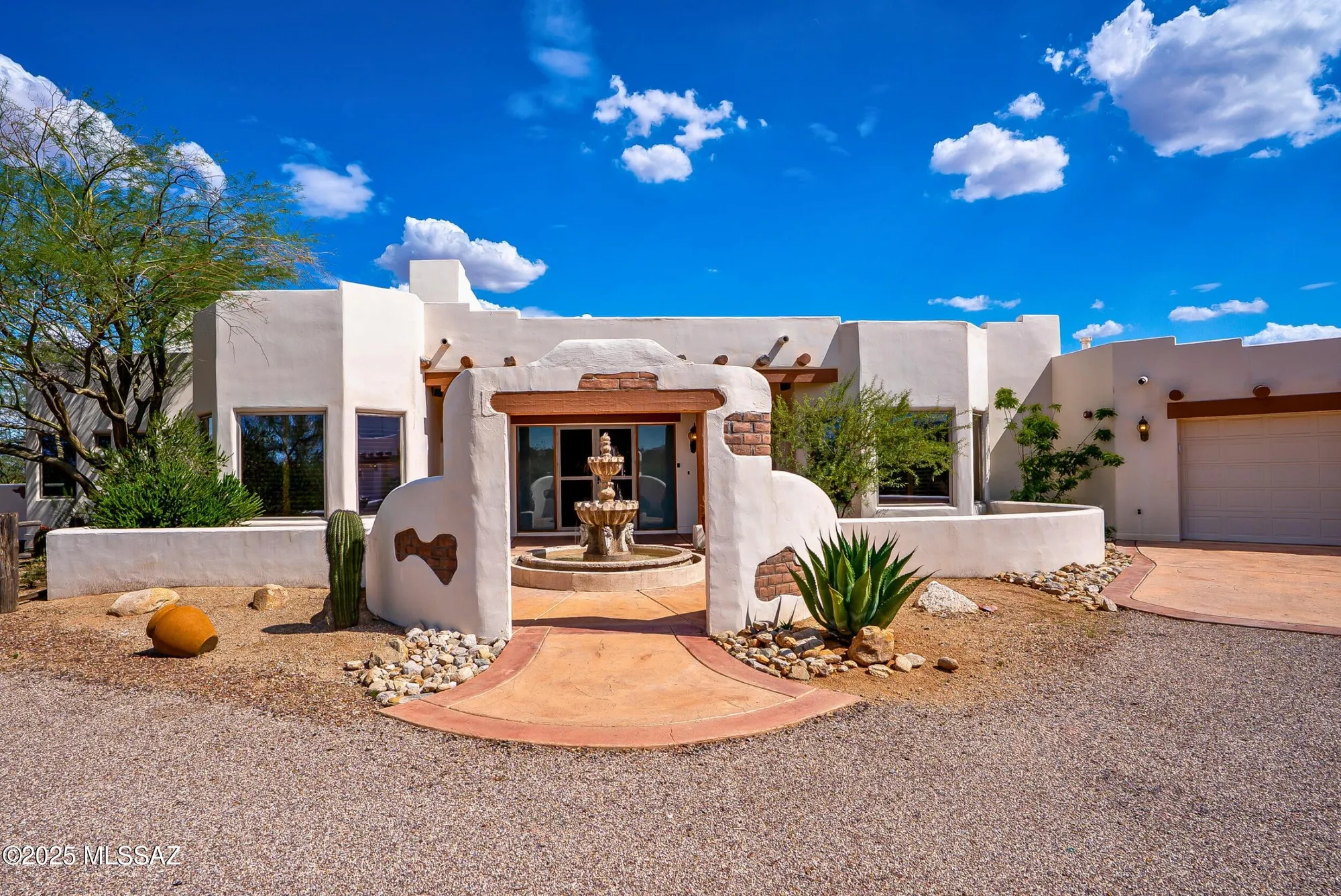 Property Slideshow image 1 of 46 | 525 w paseo santa isabel, Green Valley, AZ, 85622
