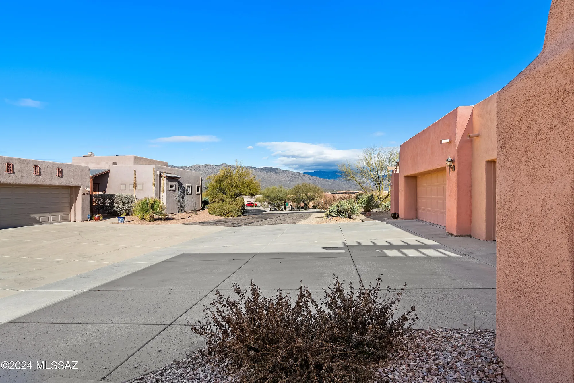 Property Slideshow image 9 of 31 | 13792 e langtry ln, Tucson, AZ, 85747