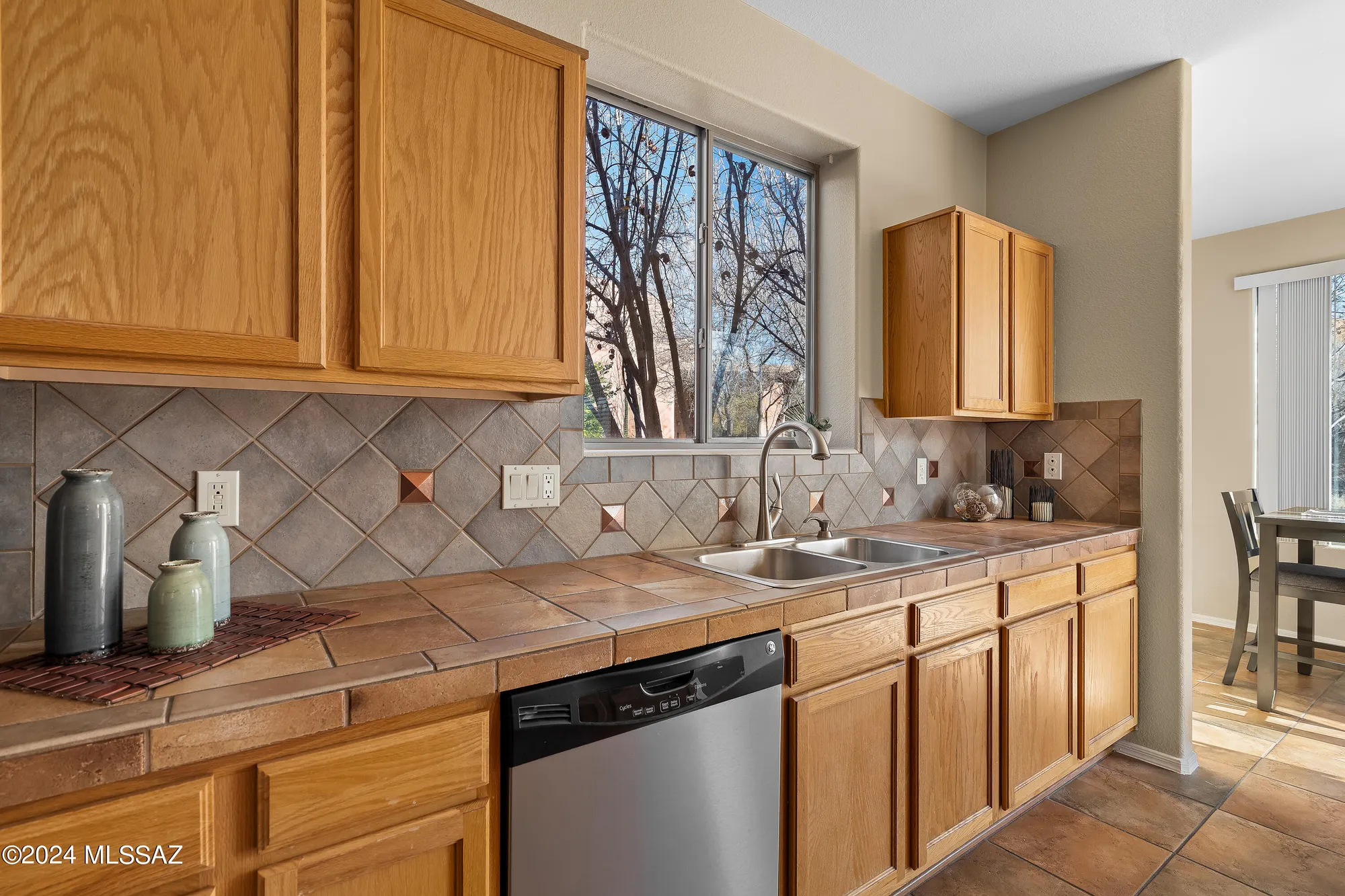 Property Slideshow image 16 of 31 | 13792 e langtry ln, Tucson, AZ, 85747