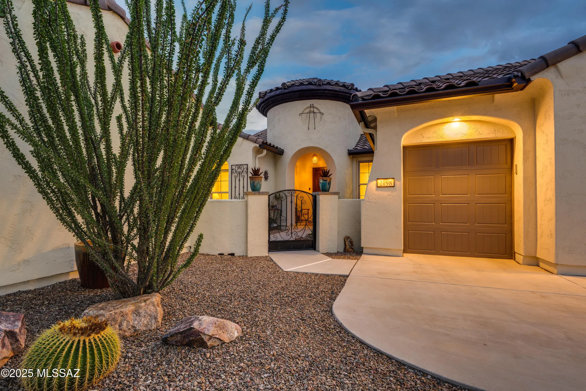 Property Slideshow image 5 of 50 | 2198 e madera plateau dr, Green Valley, AZ, 85614