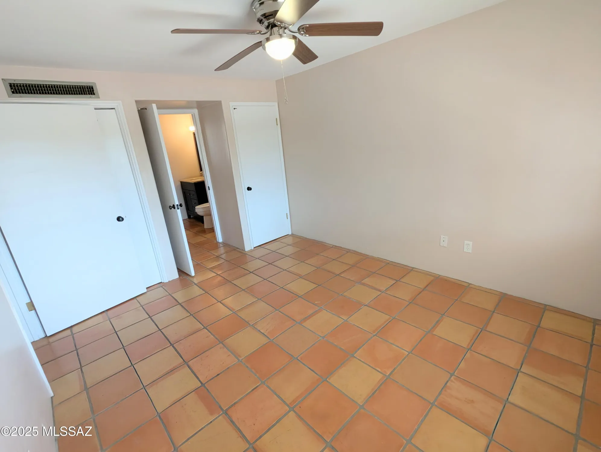 Property Slideshow image 14 of 28 | 515 s la canada dr c, Green Valley, AZ, 85614