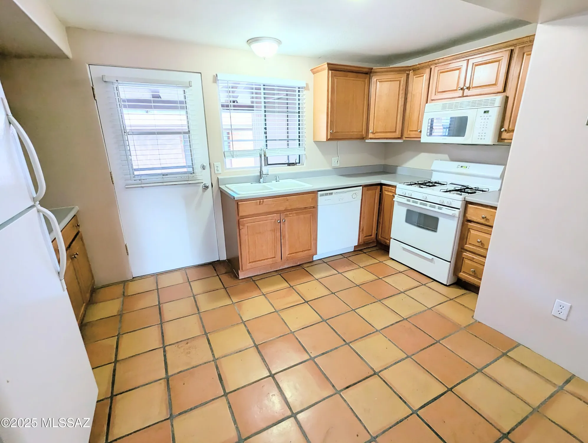 Property Slideshow image 9 of 28 | 515 s la canada dr c, Green Valley, AZ, 85614