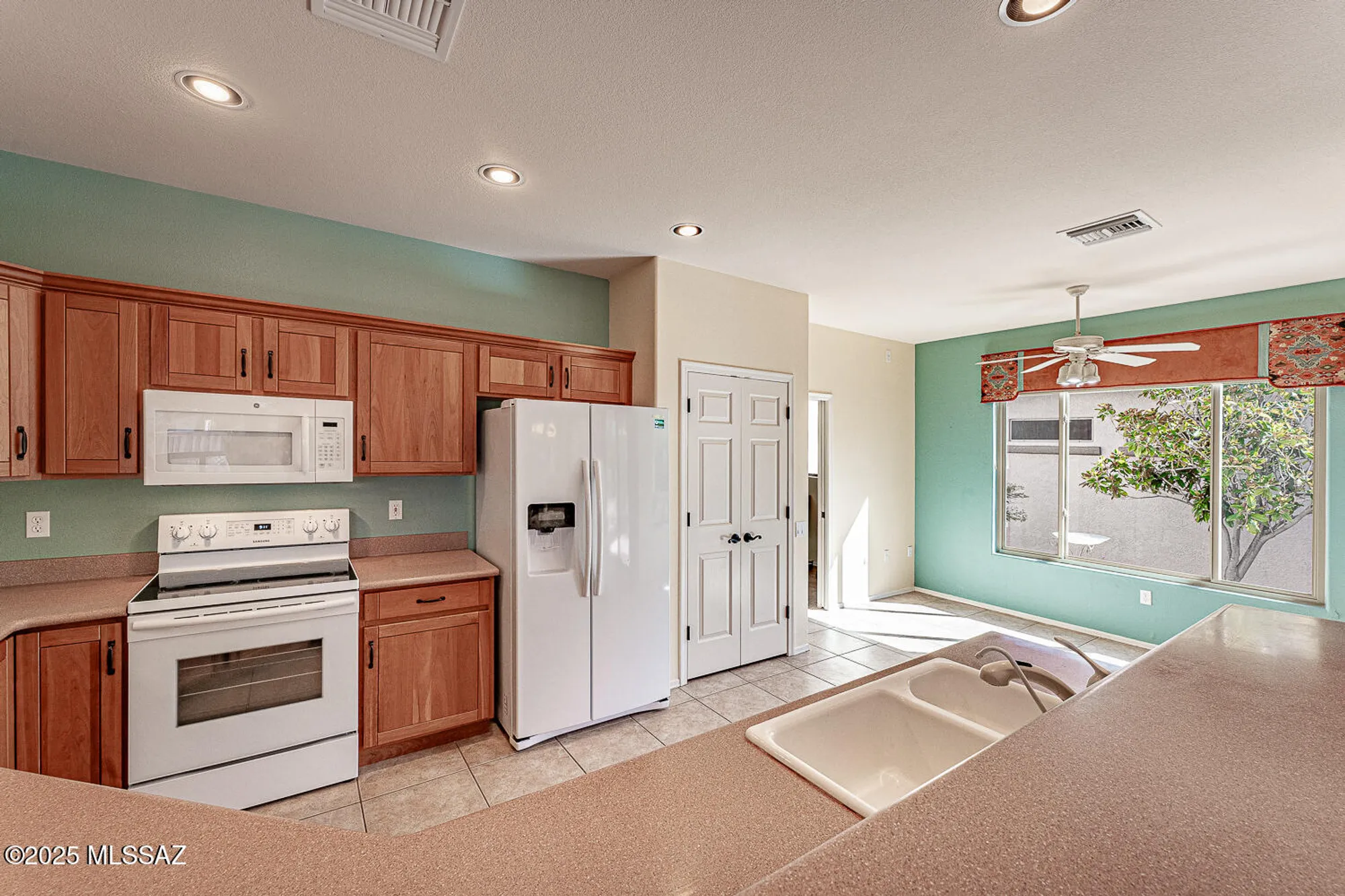 Property Slideshow image 13 of 50 | 4691 s piccadilly dr, Green Valley, AZ, 85622