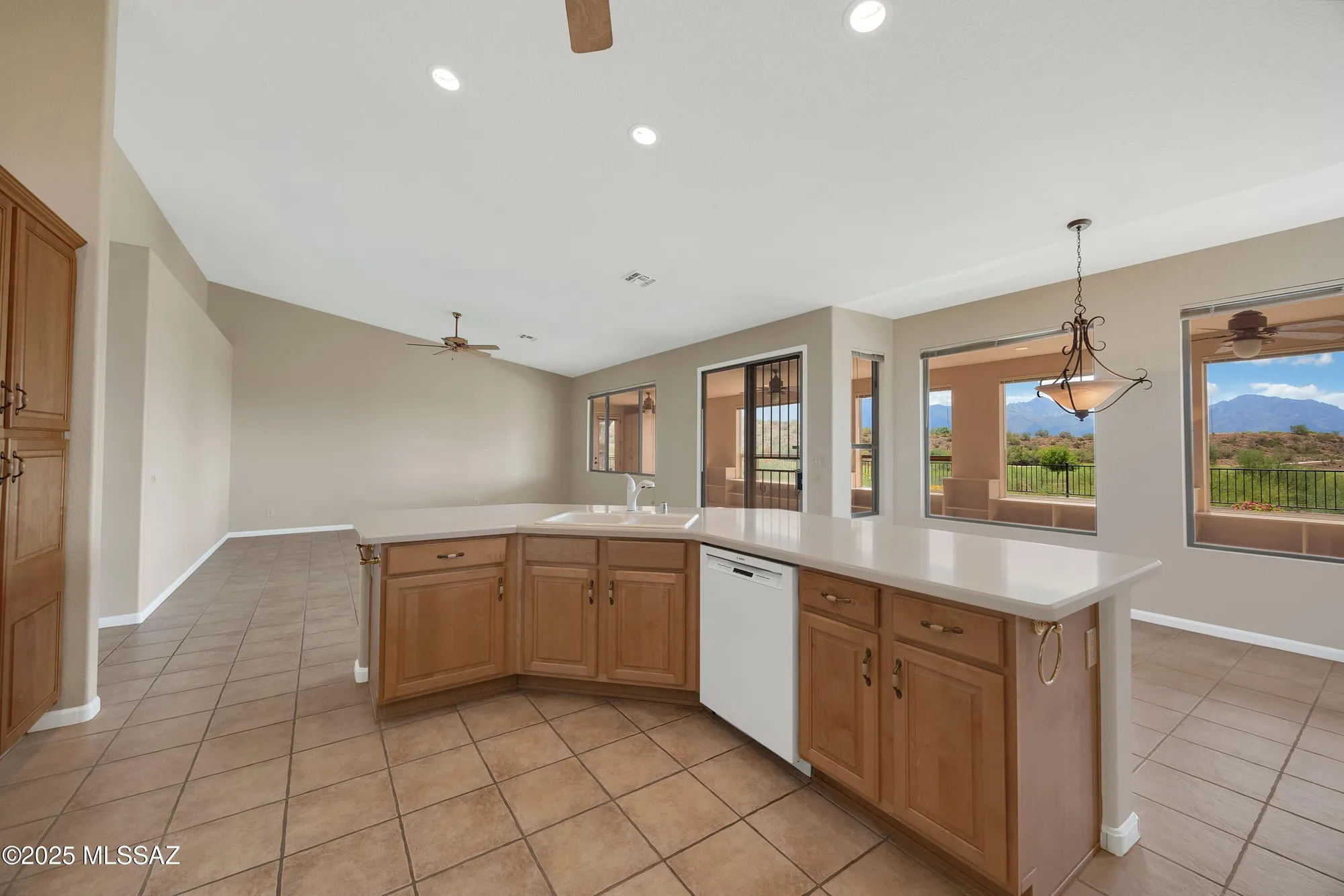 Property Slideshow image 19 of 50 | 62105 e valley crest ct, Saddlebrooke, AZ, 85739